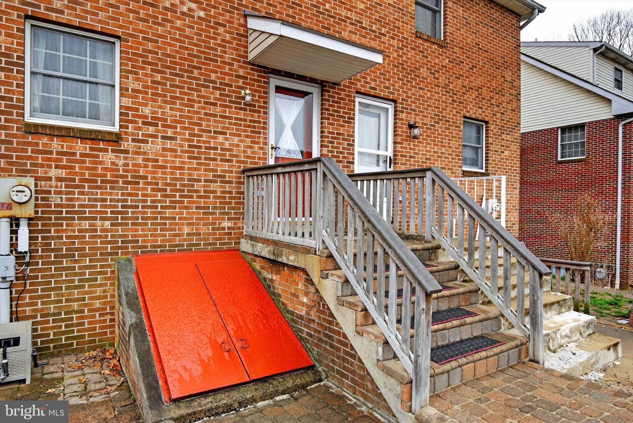 LANCASTER - Residential