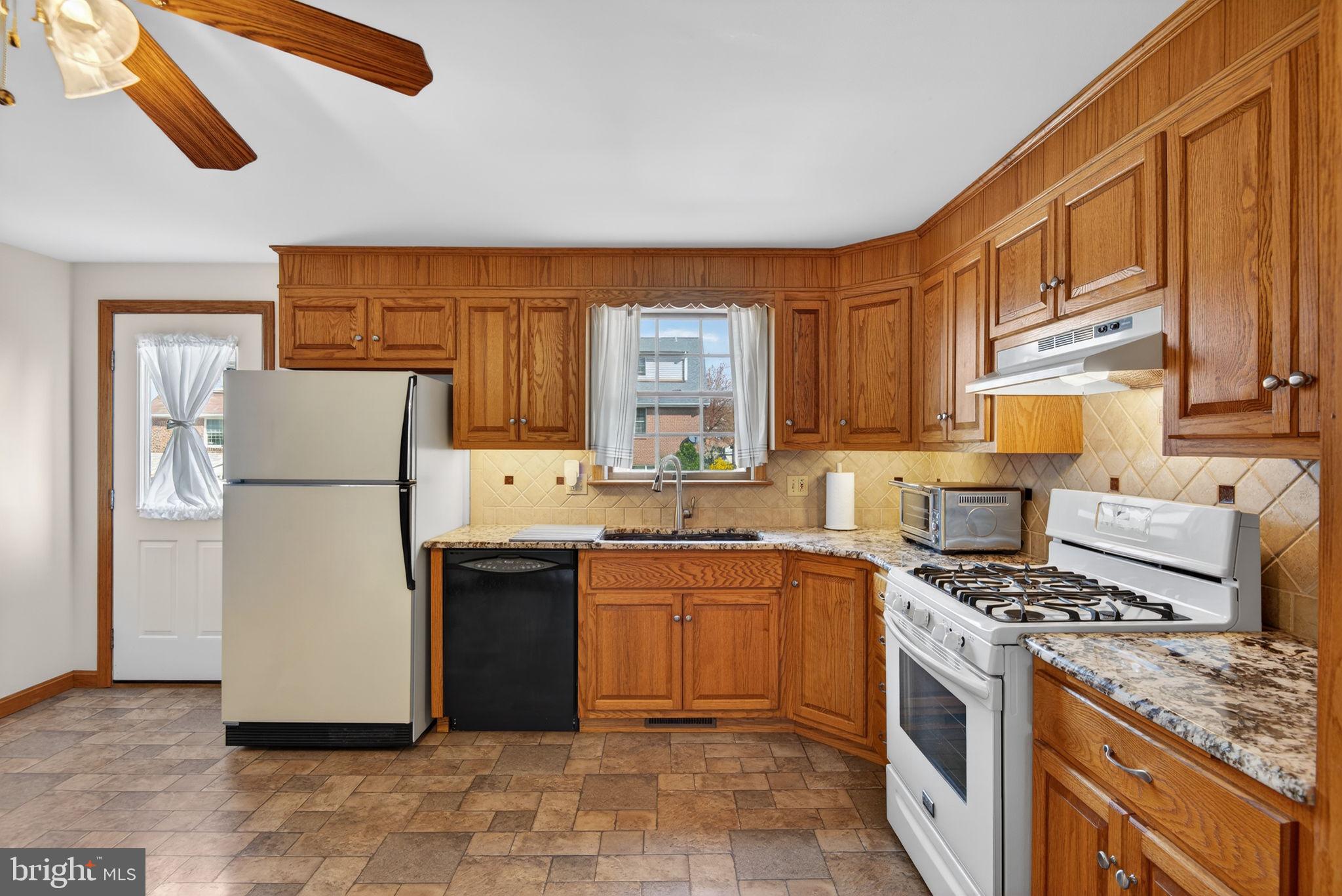 LANCASTER - Residential