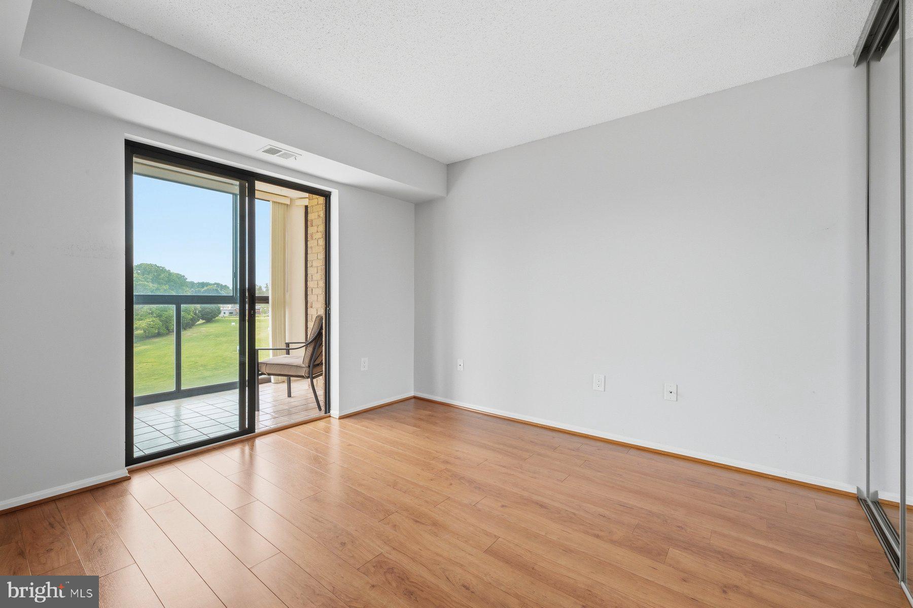 LEISURE WORLD - Residential