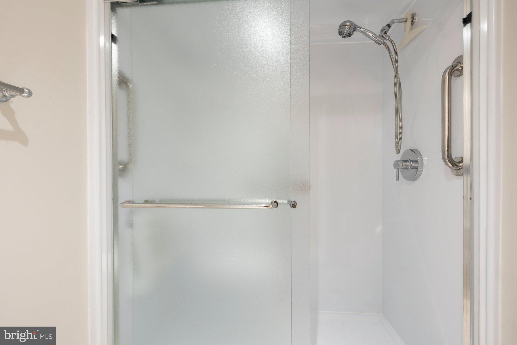 LEISURE WORLD - Residential