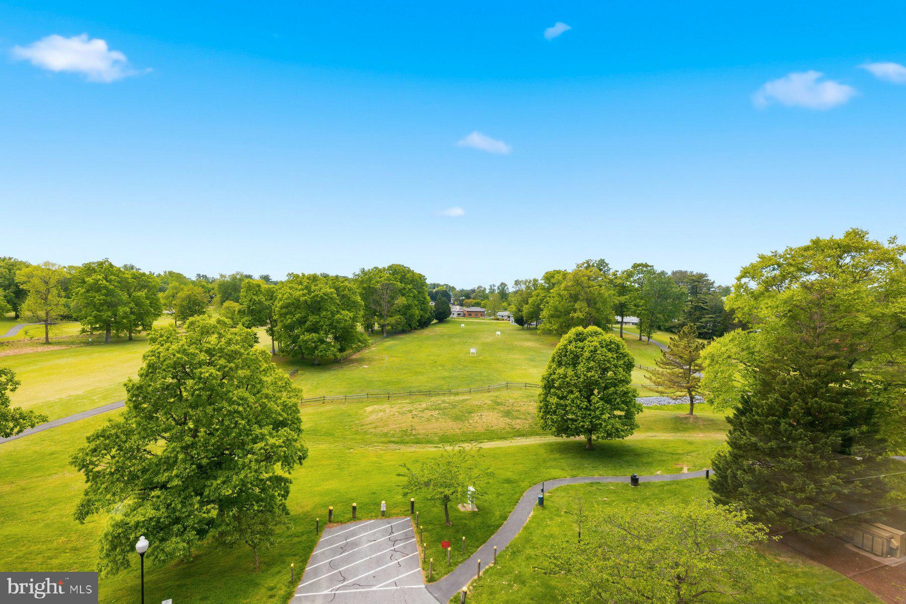 LEISURE WORLD - Residential