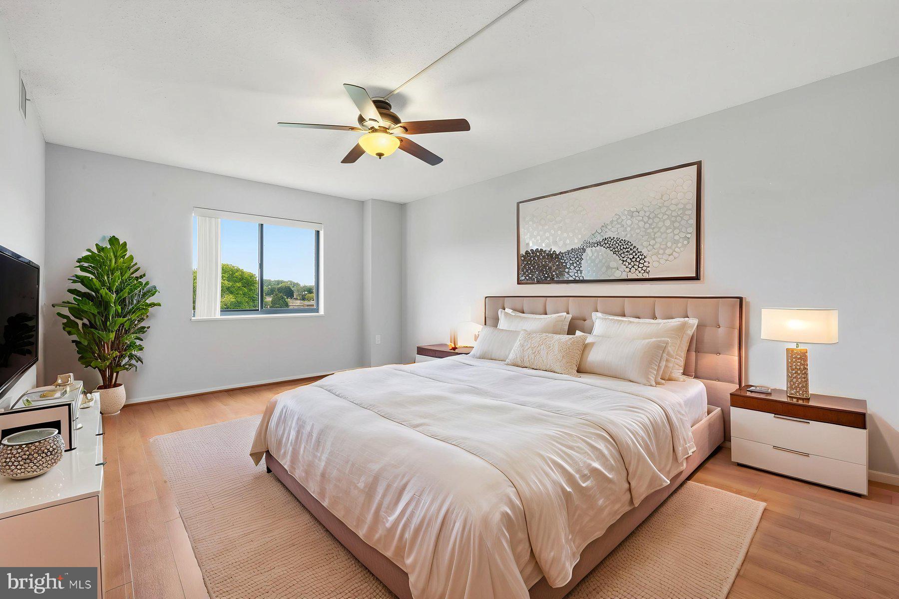 LEISURE WORLD - Residential