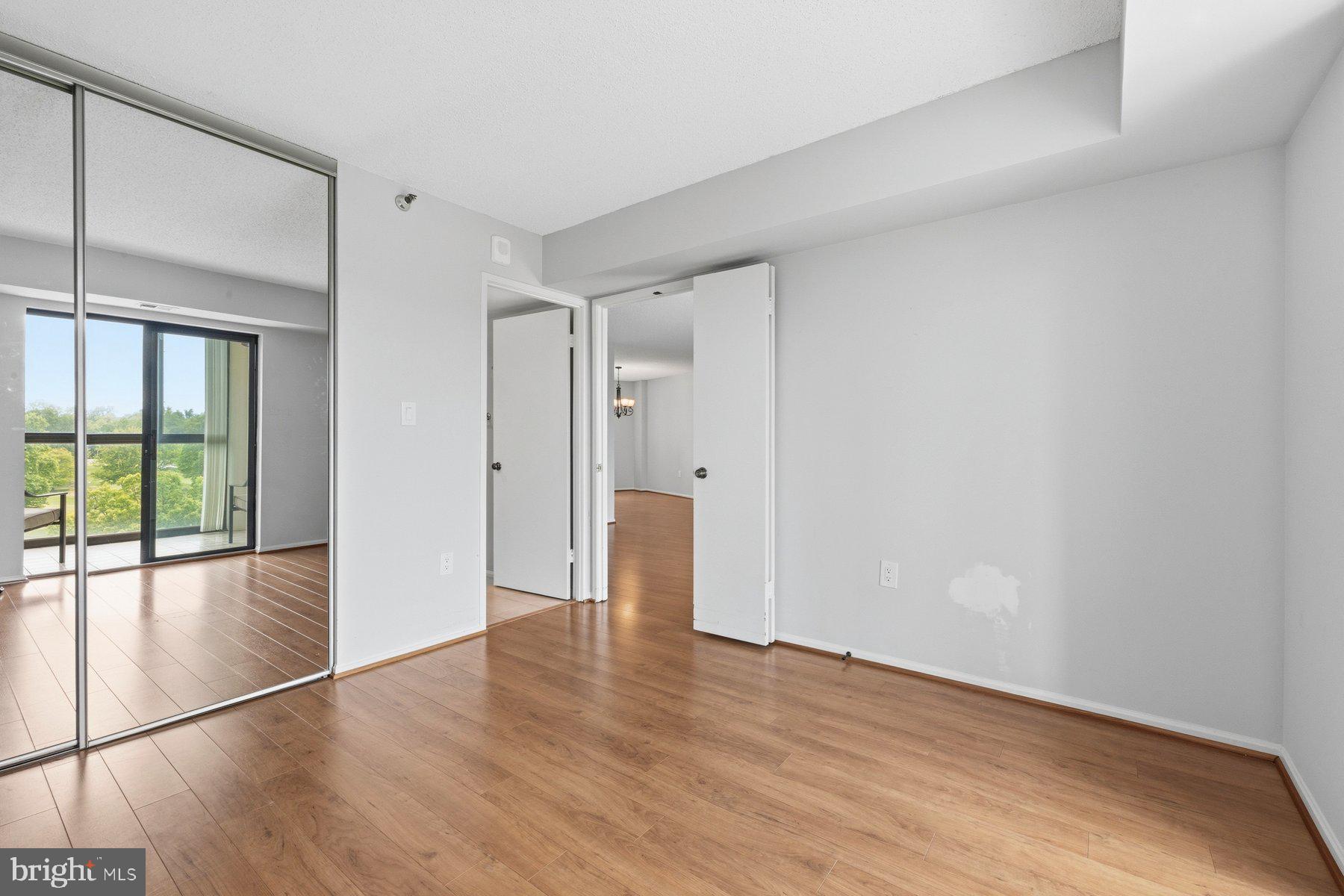 LEISURE WORLD - Residential