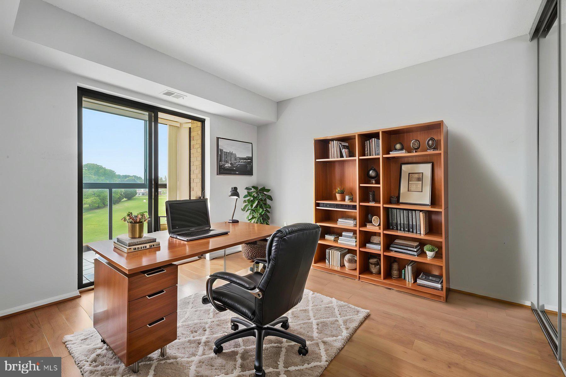 LEISURE WORLD - Residential