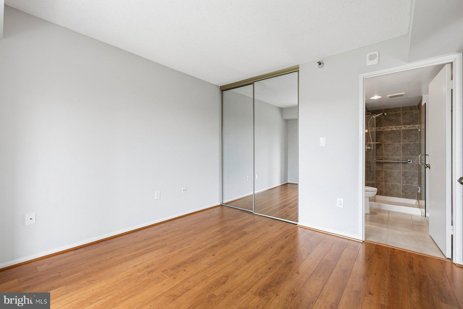 LEISURE WORLD - Residential