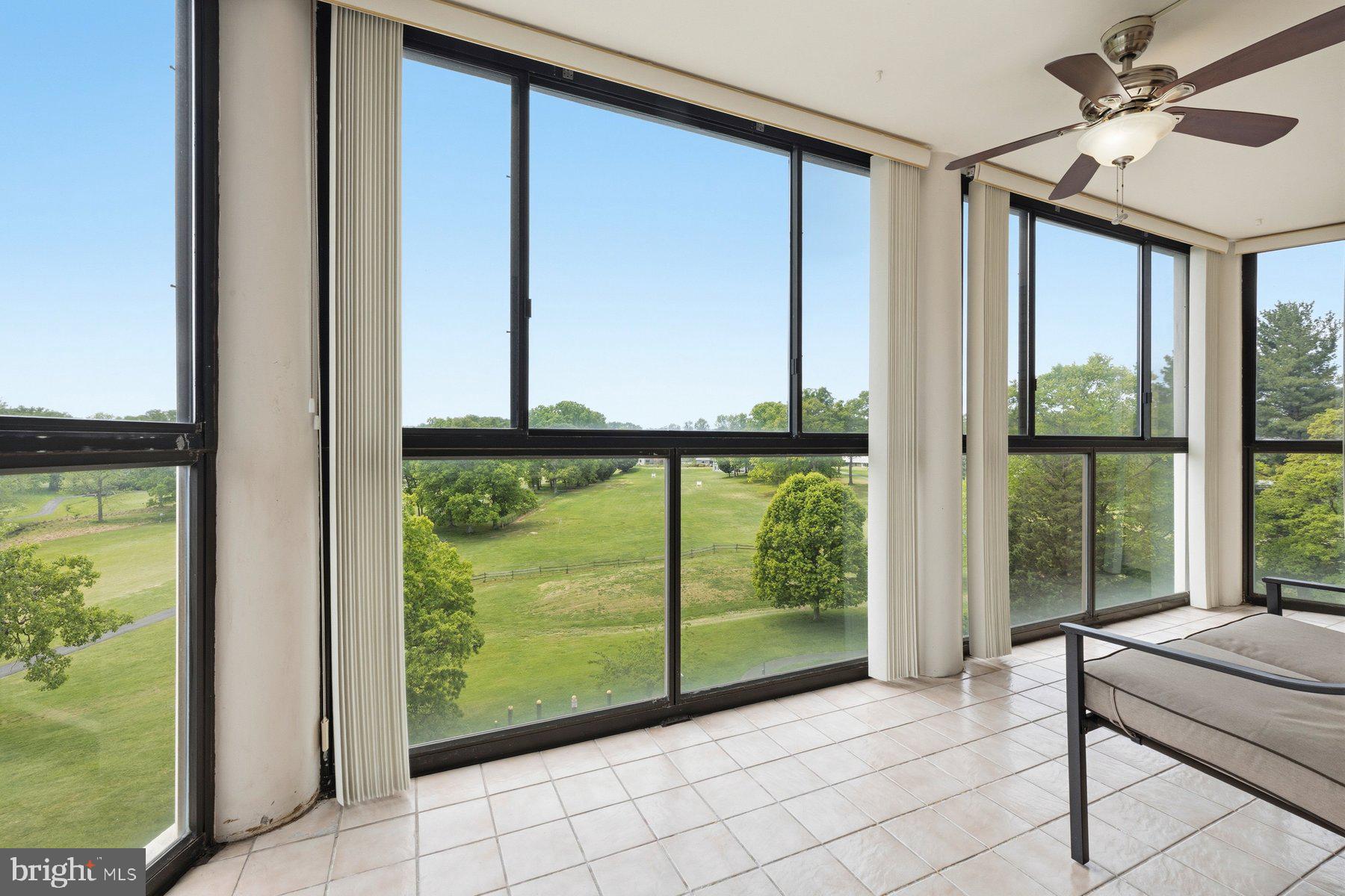 LEISURE WORLD - Residential