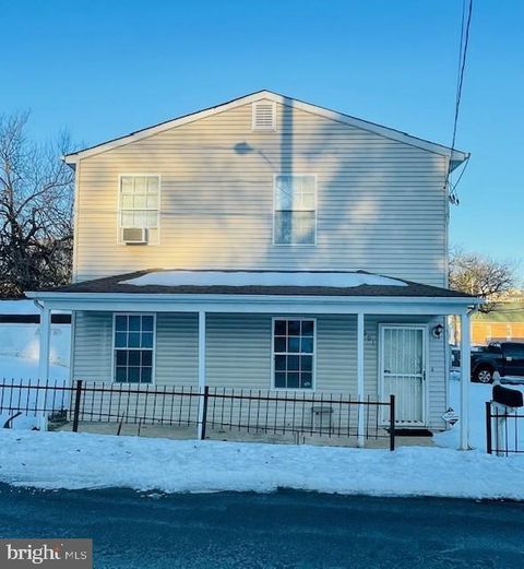 Homes For Sale - 901 Nova Avenue<br/> CAPITOL HEIGHTS, MD 20743