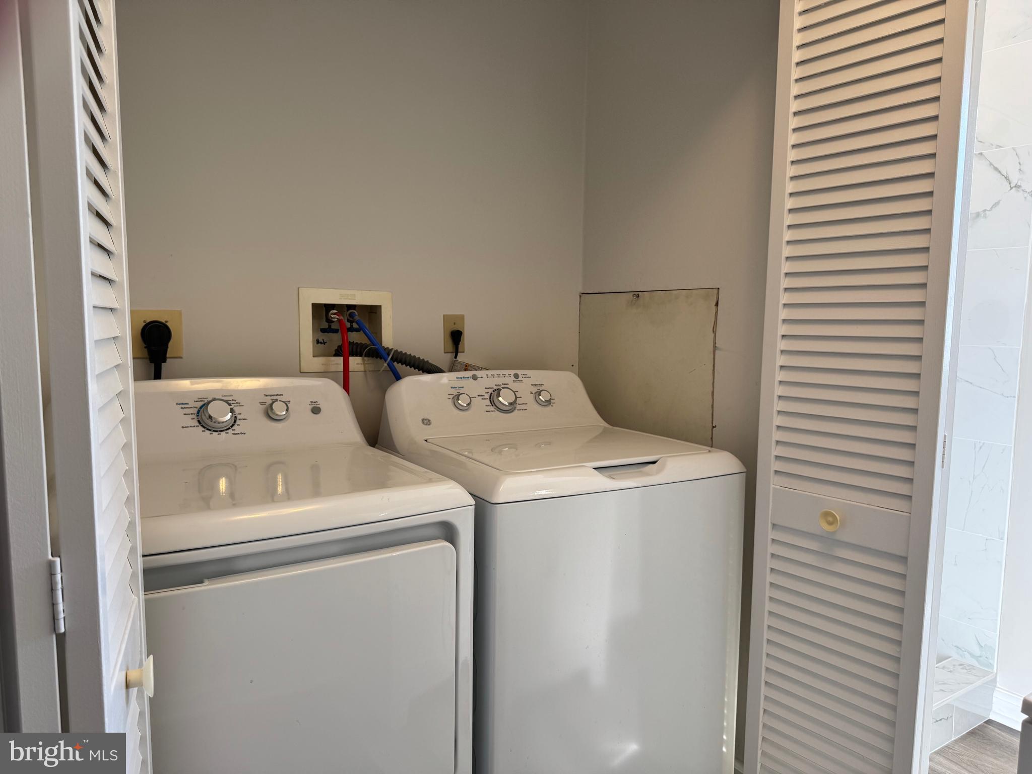 HALFWAY - Residential