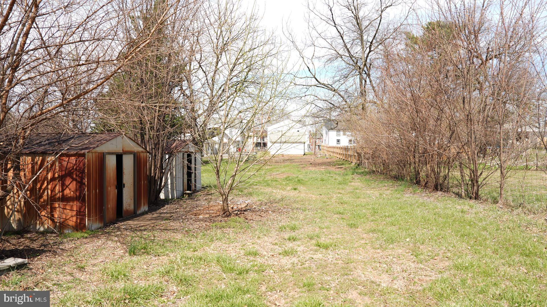 HALFWAY - Residential