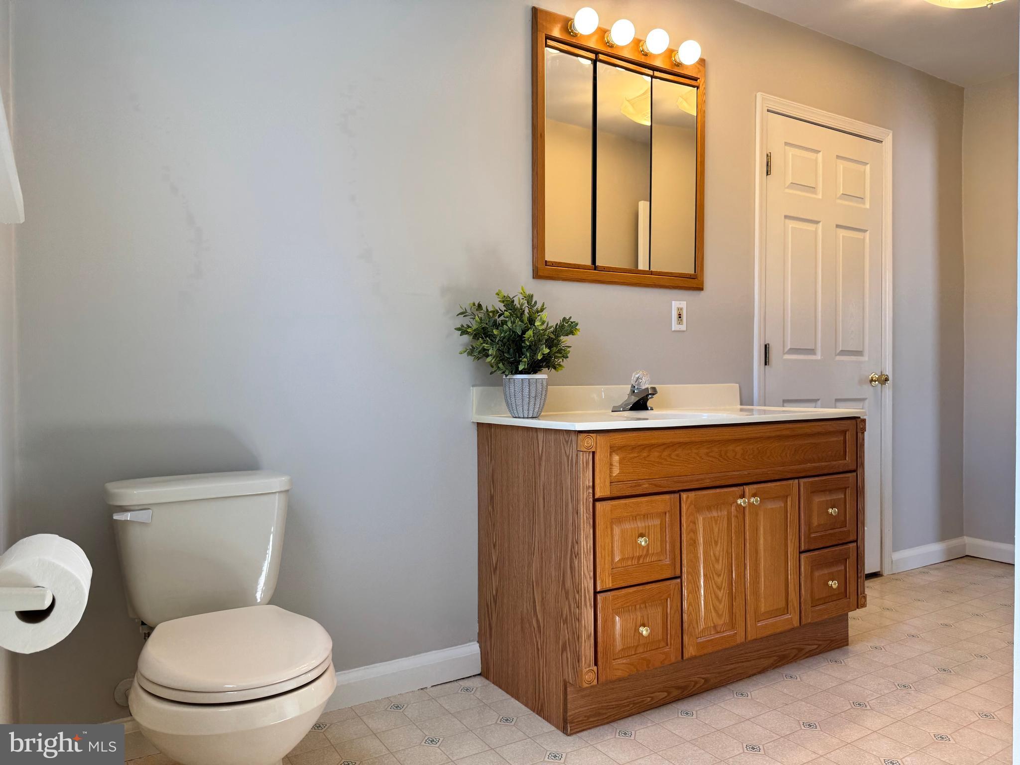 HALFWAY - Residential