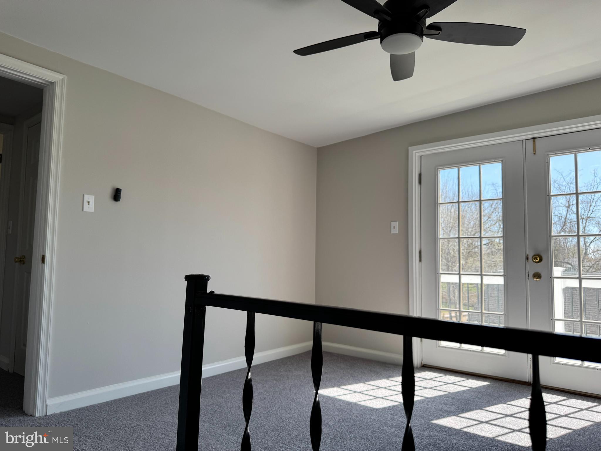 HALFWAY - Residential