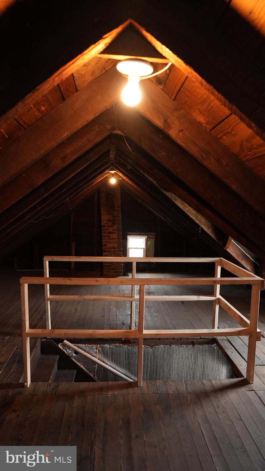 HALFWAY - Residential