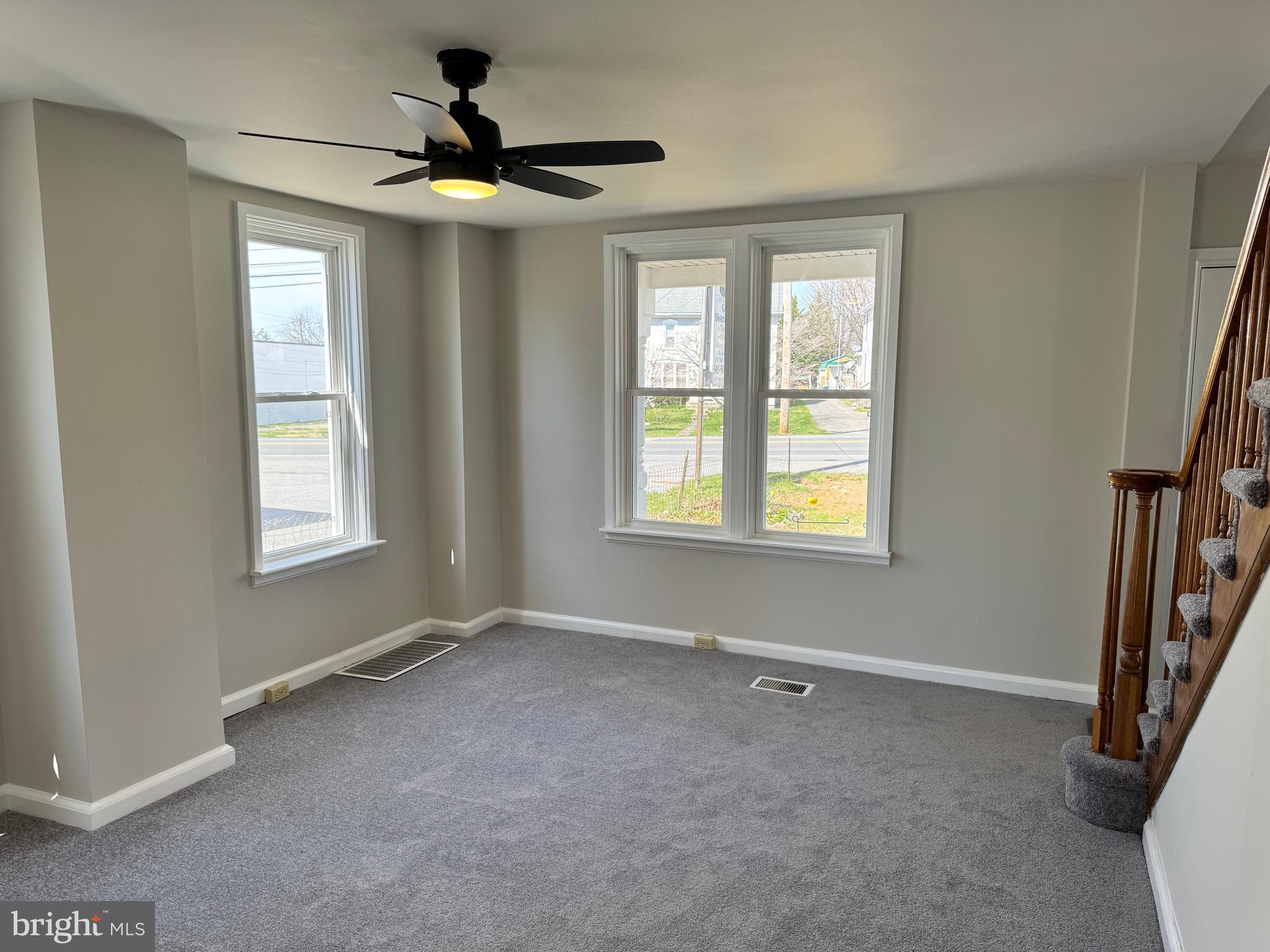 HALFWAY - Residential