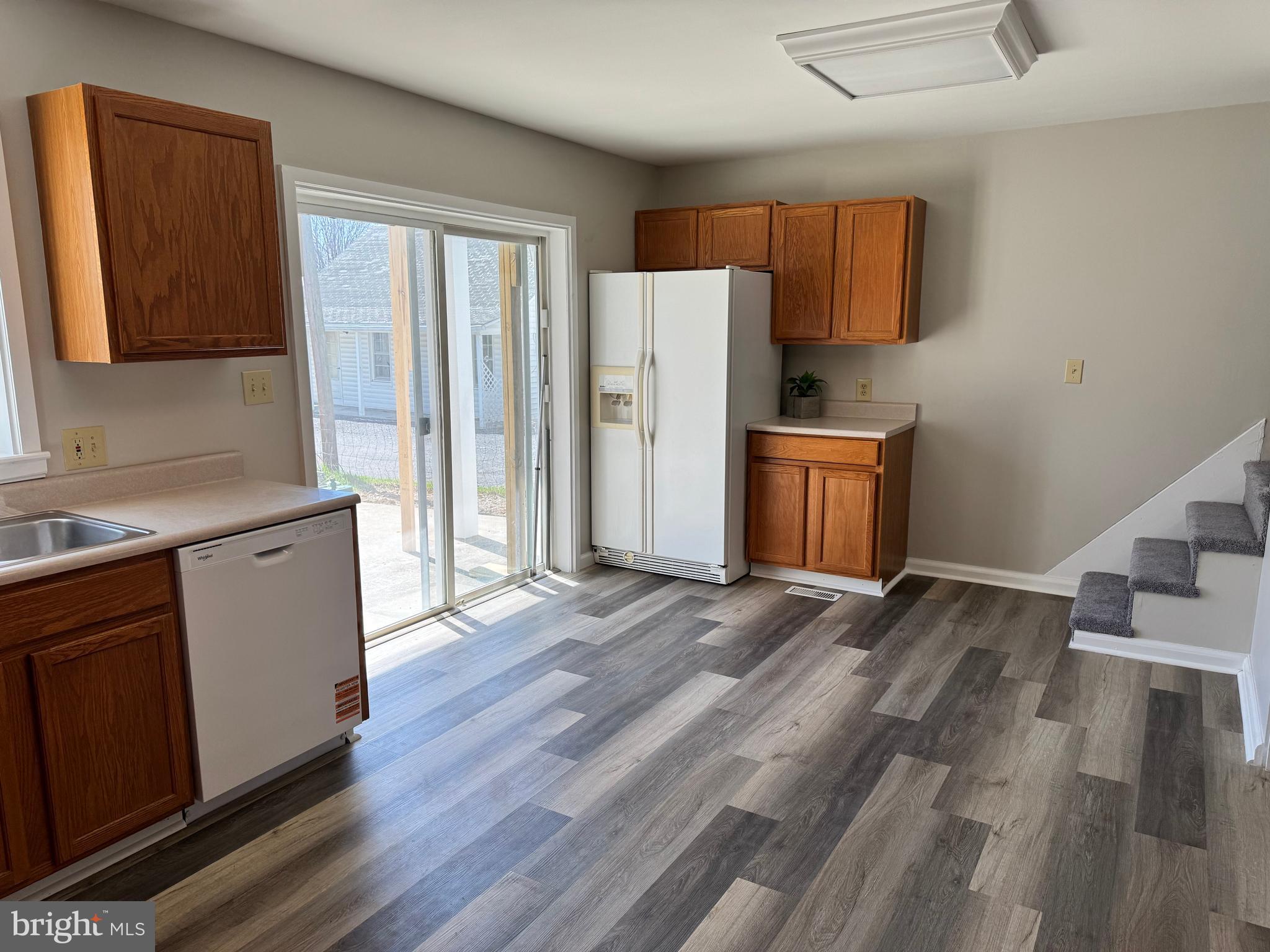 HALFWAY - Residential