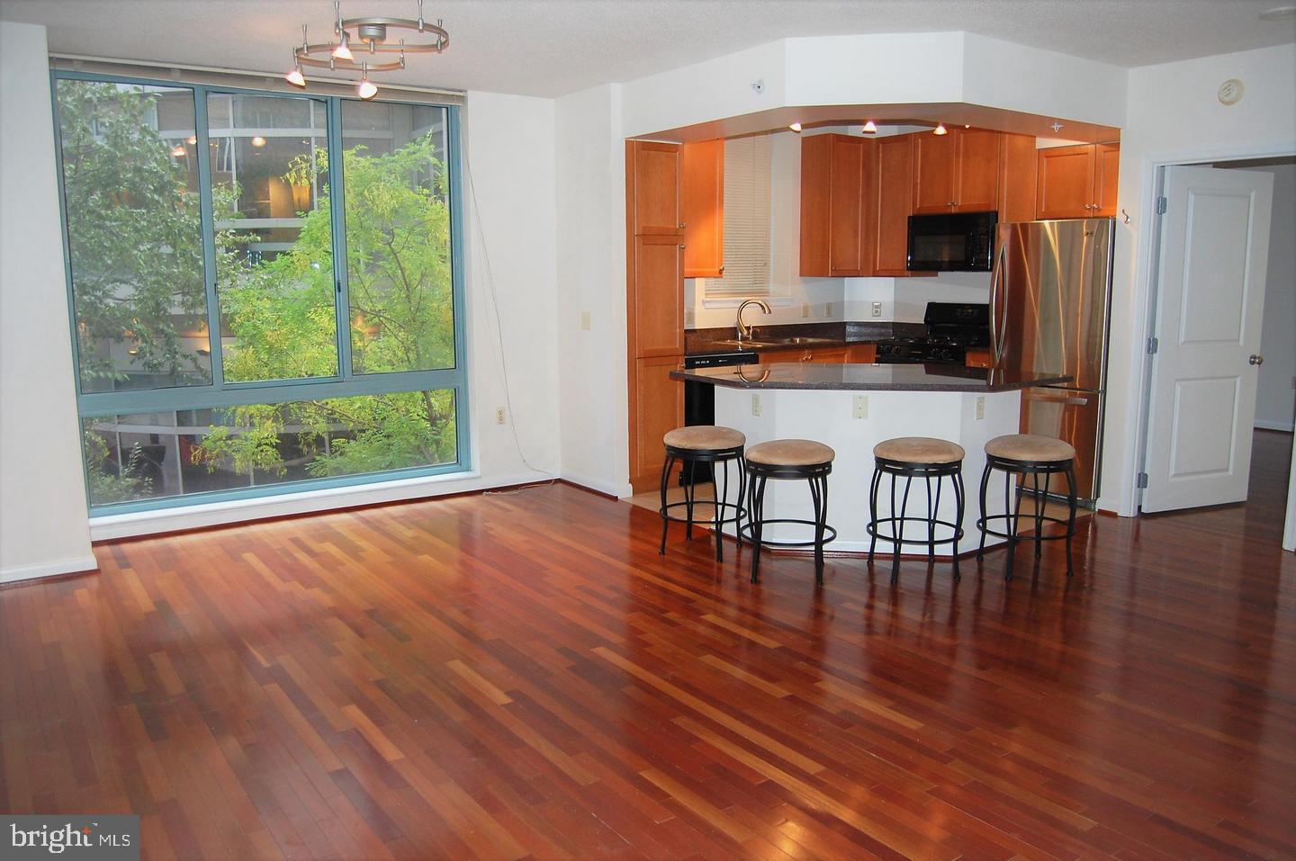 CONTINENTAL - Residential Lease