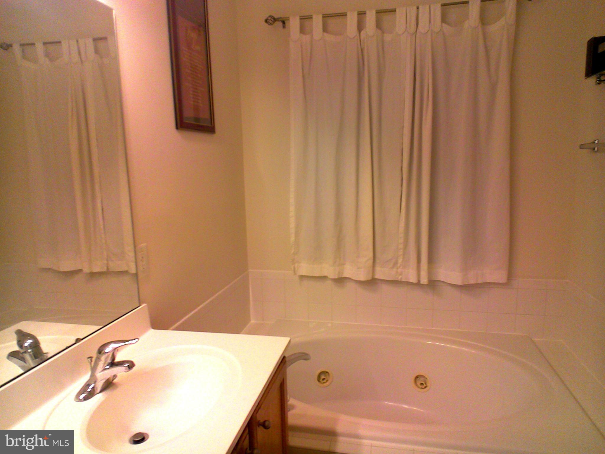 POTOMAC CLUB - Residential Lease