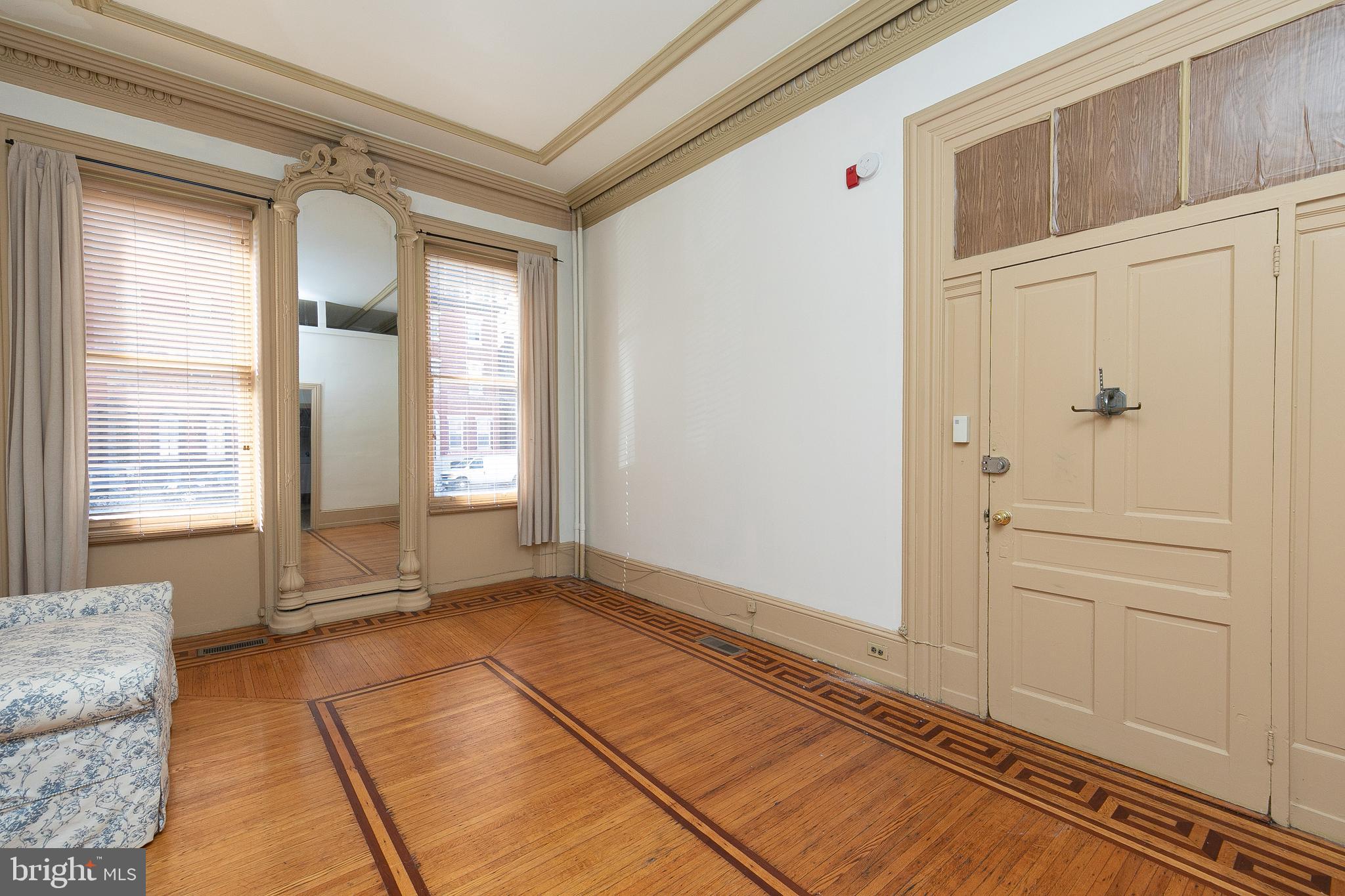 ART MUSEUM AREA - Residential Lease