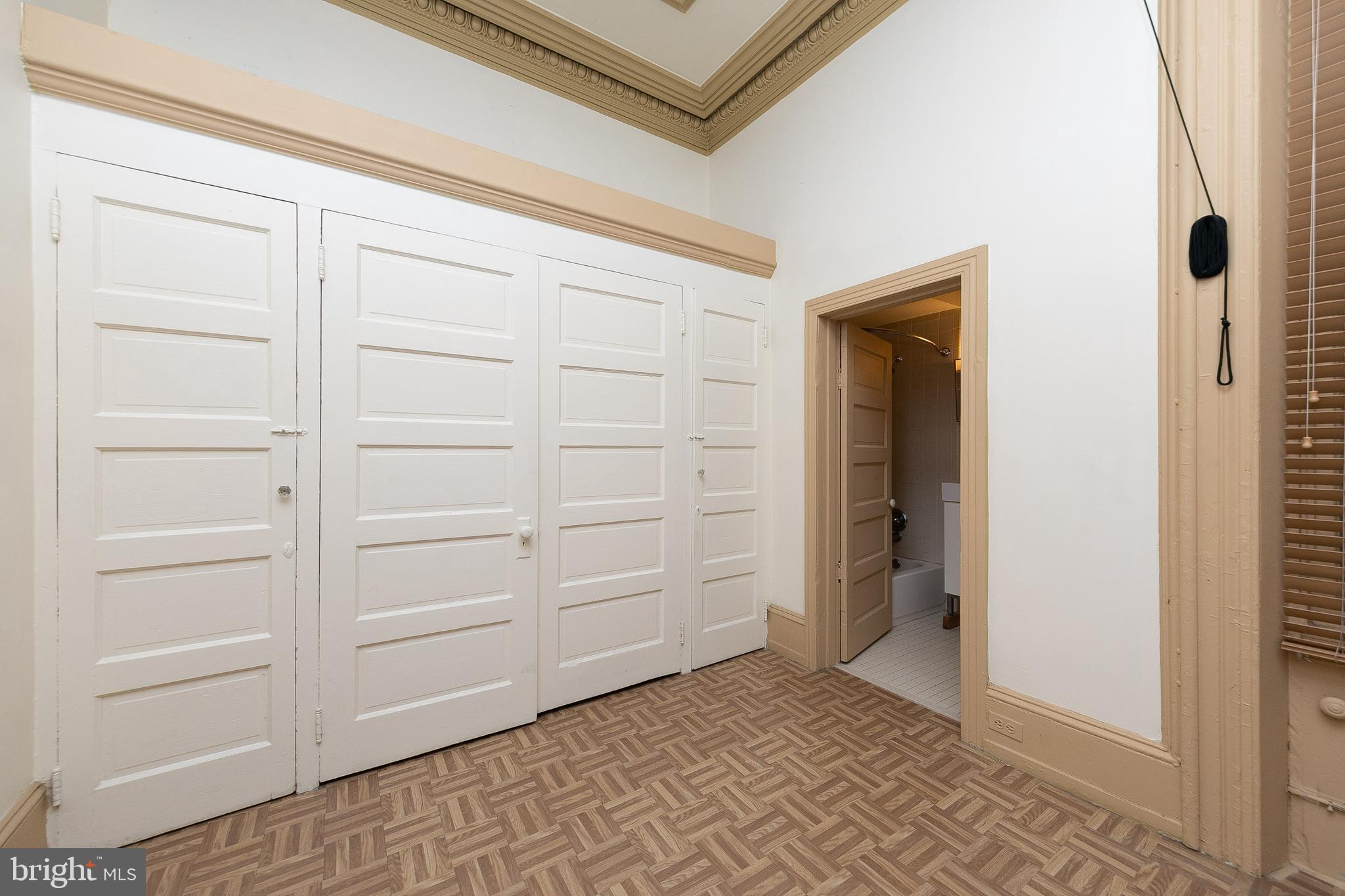 ART MUSEUM AREA - Residential Lease