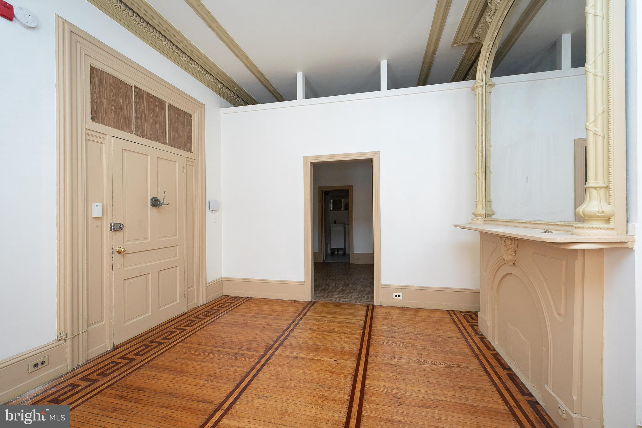 ART MUSEUM AREA - Residential Lease