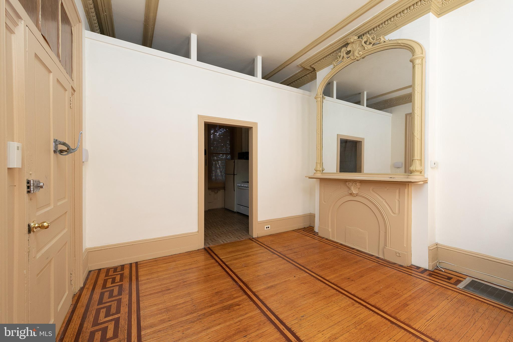 ART MUSEUM AREA - Residential Lease