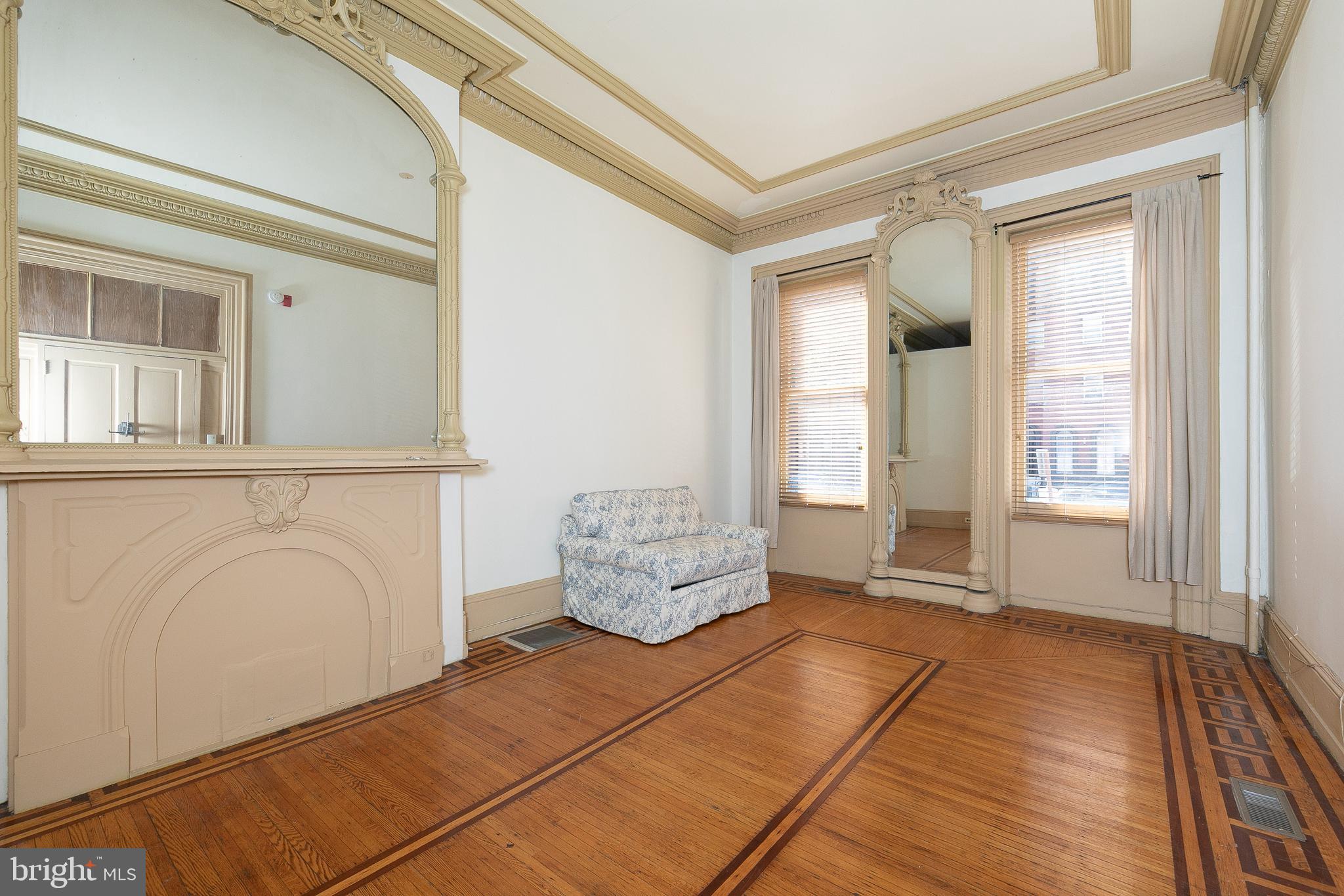 ART MUSEUM AREA - Residential Lease