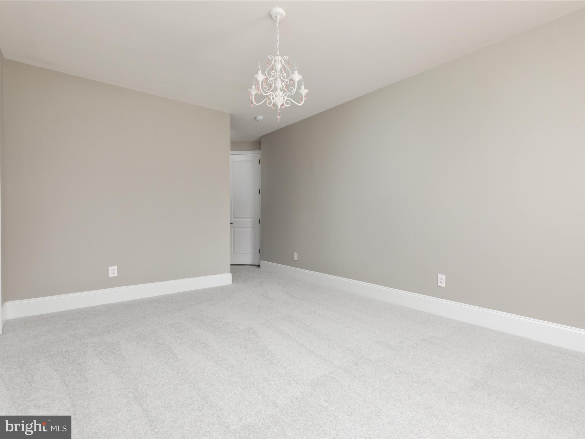 DOMINION VALLEY COUNTRY CLUB - Residential