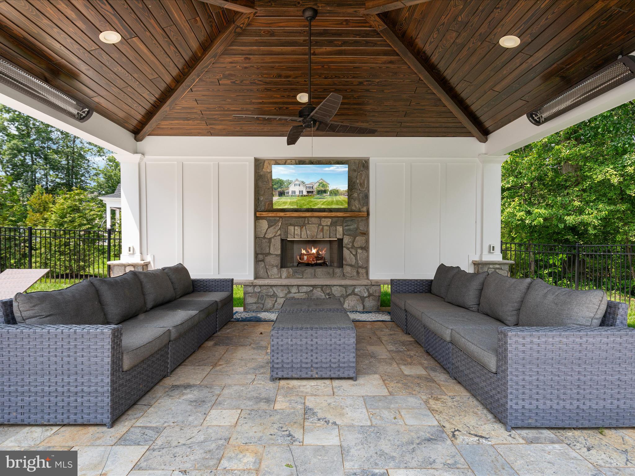 DOMINION VALLEY COUNTRY CLUB - Residential