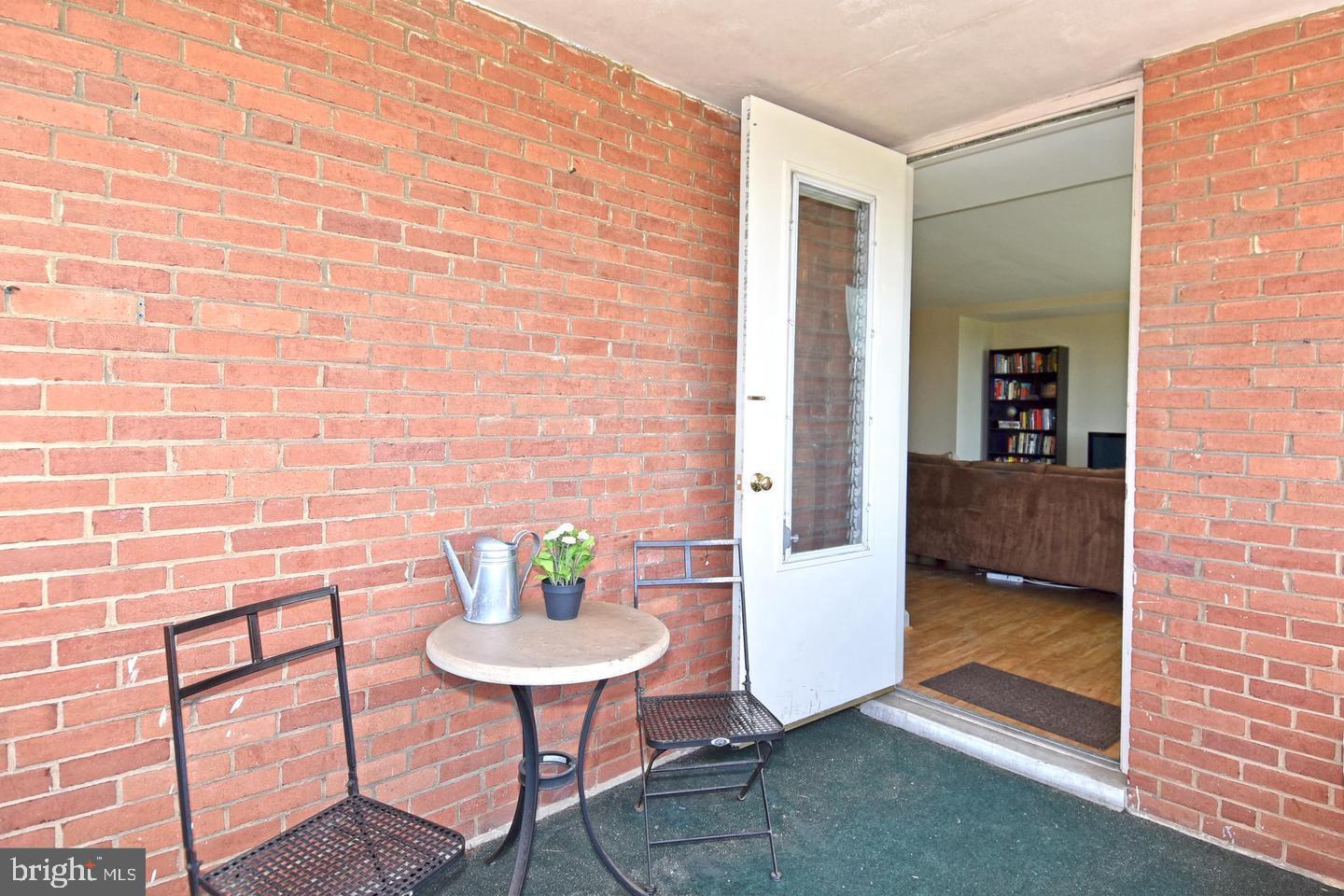 RIVER PLACE SOUTH - Residential