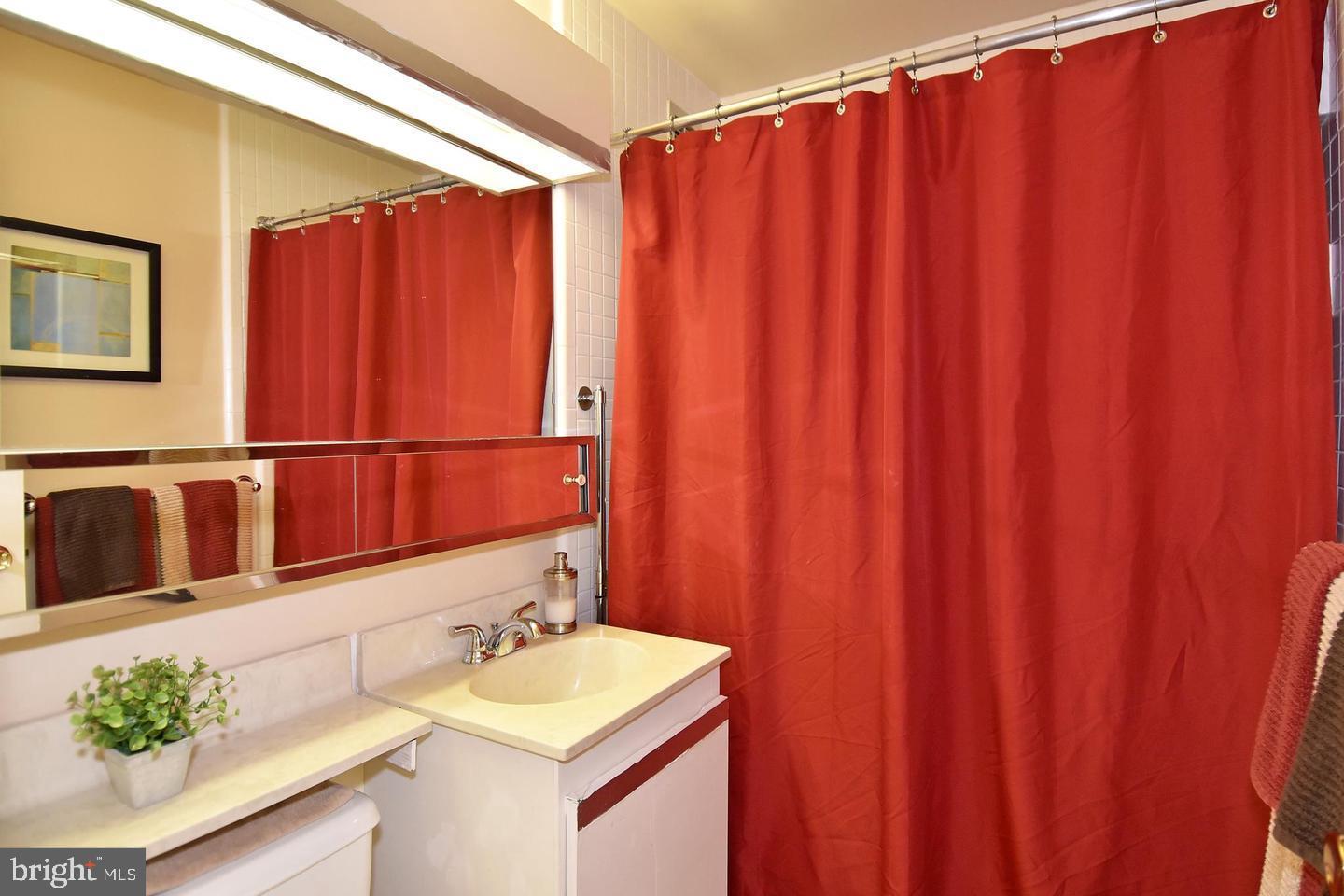 RIVER PLACE SOUTH - Residential