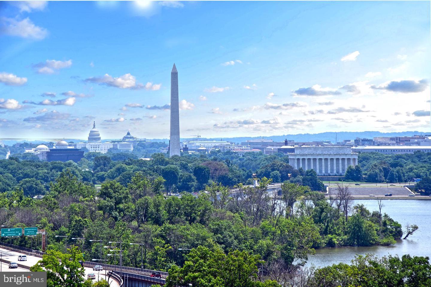 RIVER PLACE SOUTH - Residential