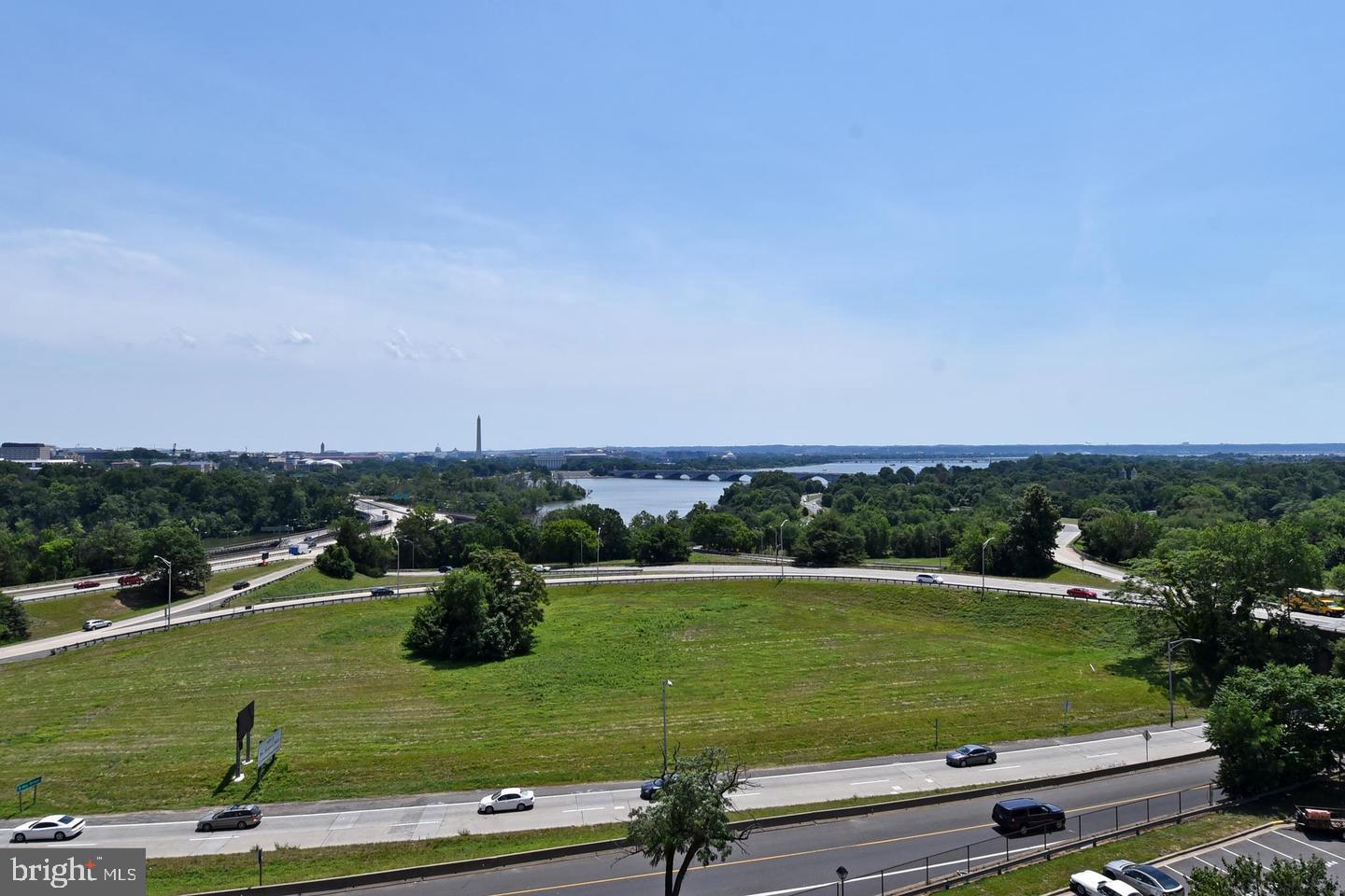 RIVER PLACE SOUTH - Residential