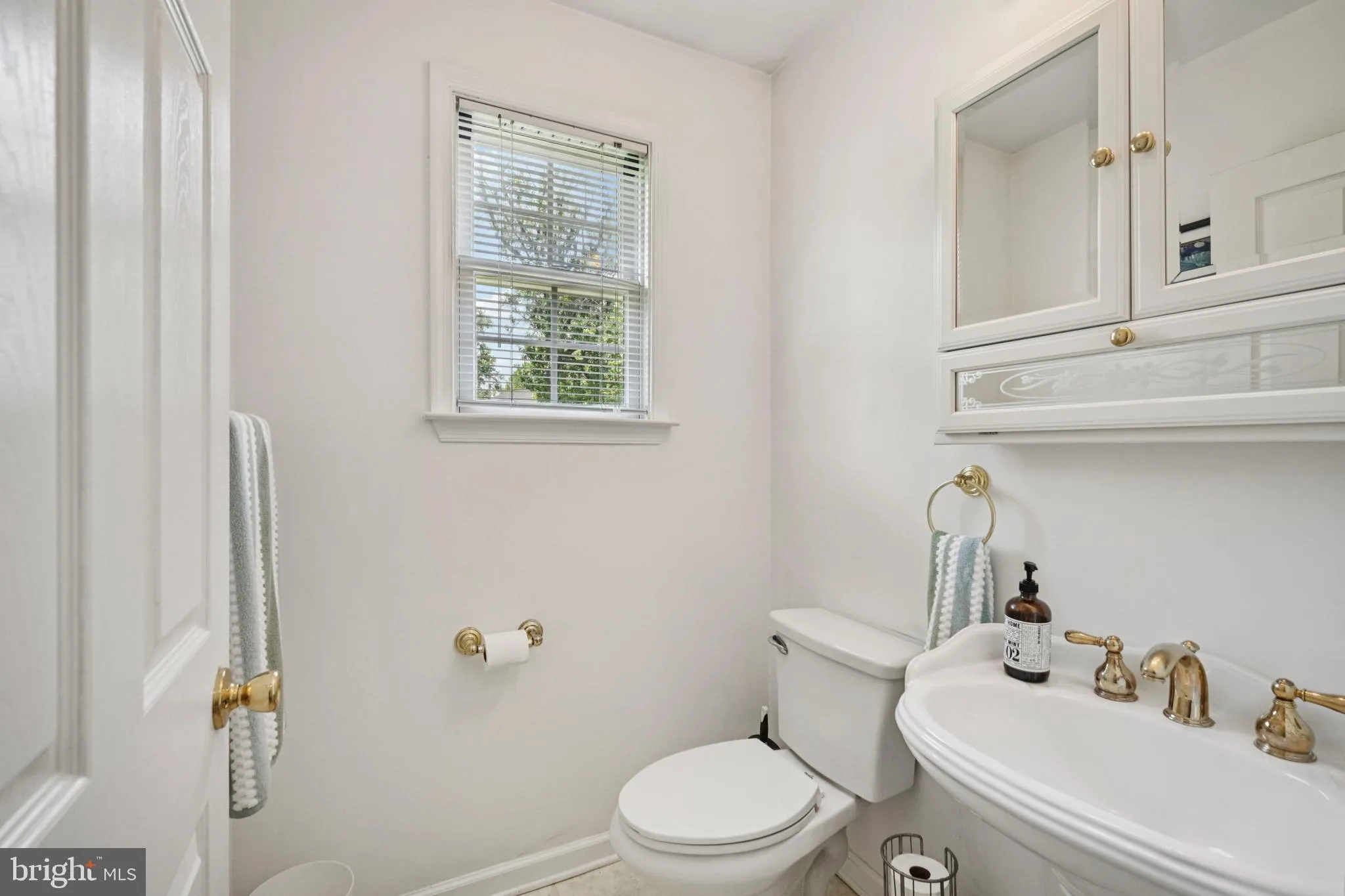 Cherry Hill, New Jersey 08003, United States, 4 Bedrooms Bedrooms, ,3 BathroomsBathrooms,Residential,Active,155132