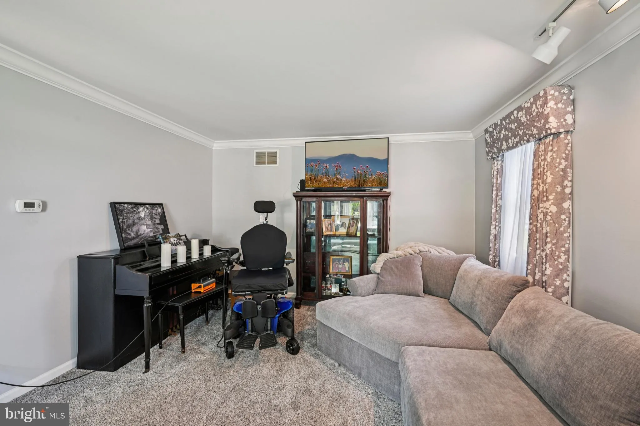 Cherry Hill, New Jersey 08003, United States, 4 Bedrooms Bedrooms, ,3 BathroomsBathrooms,Residential,Active,155132