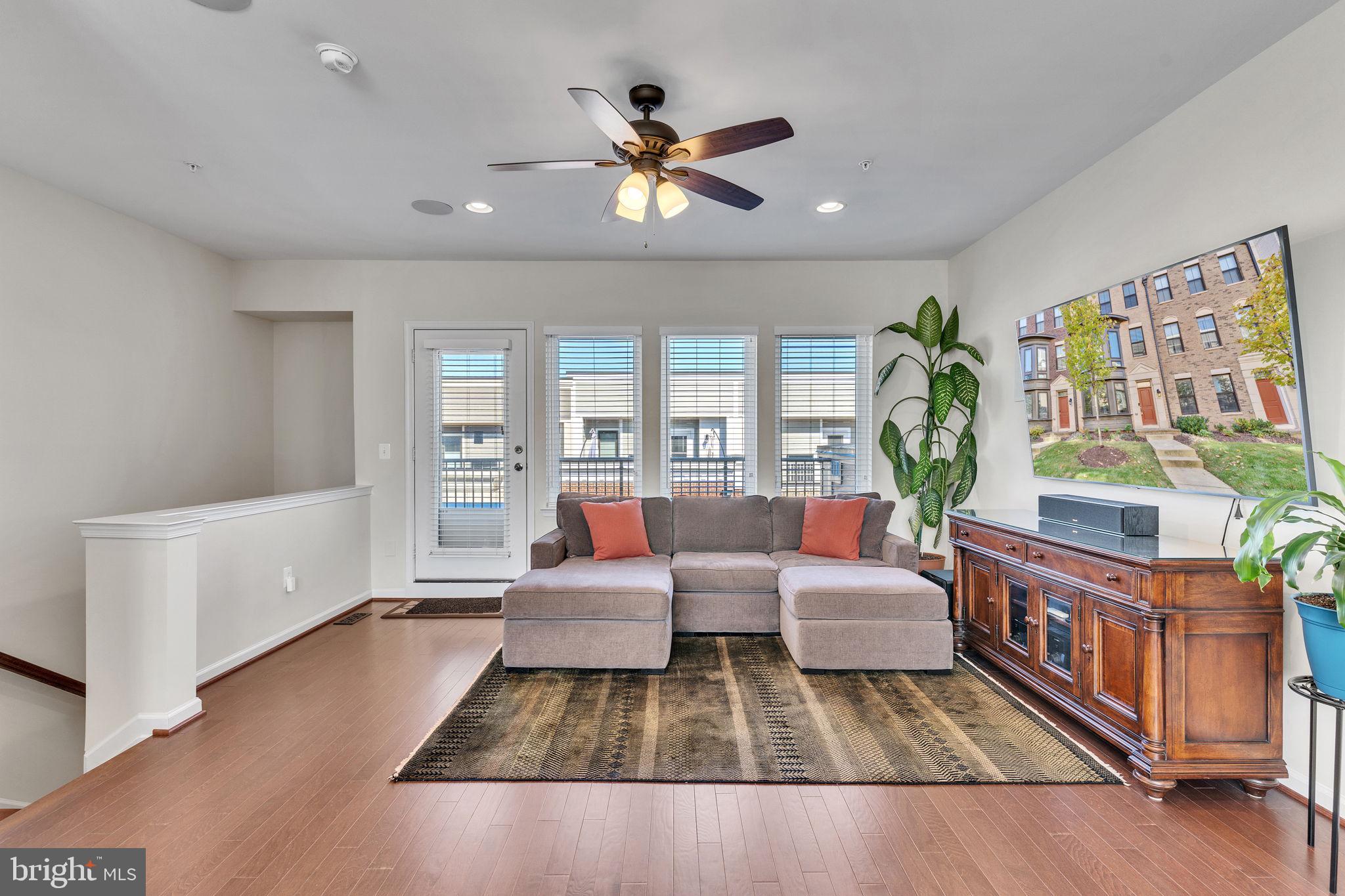 NATIONAL HARBOR - Residential Lease