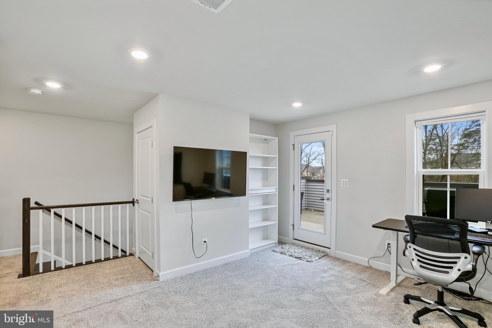 WOODLAND PARK STATION - Residential