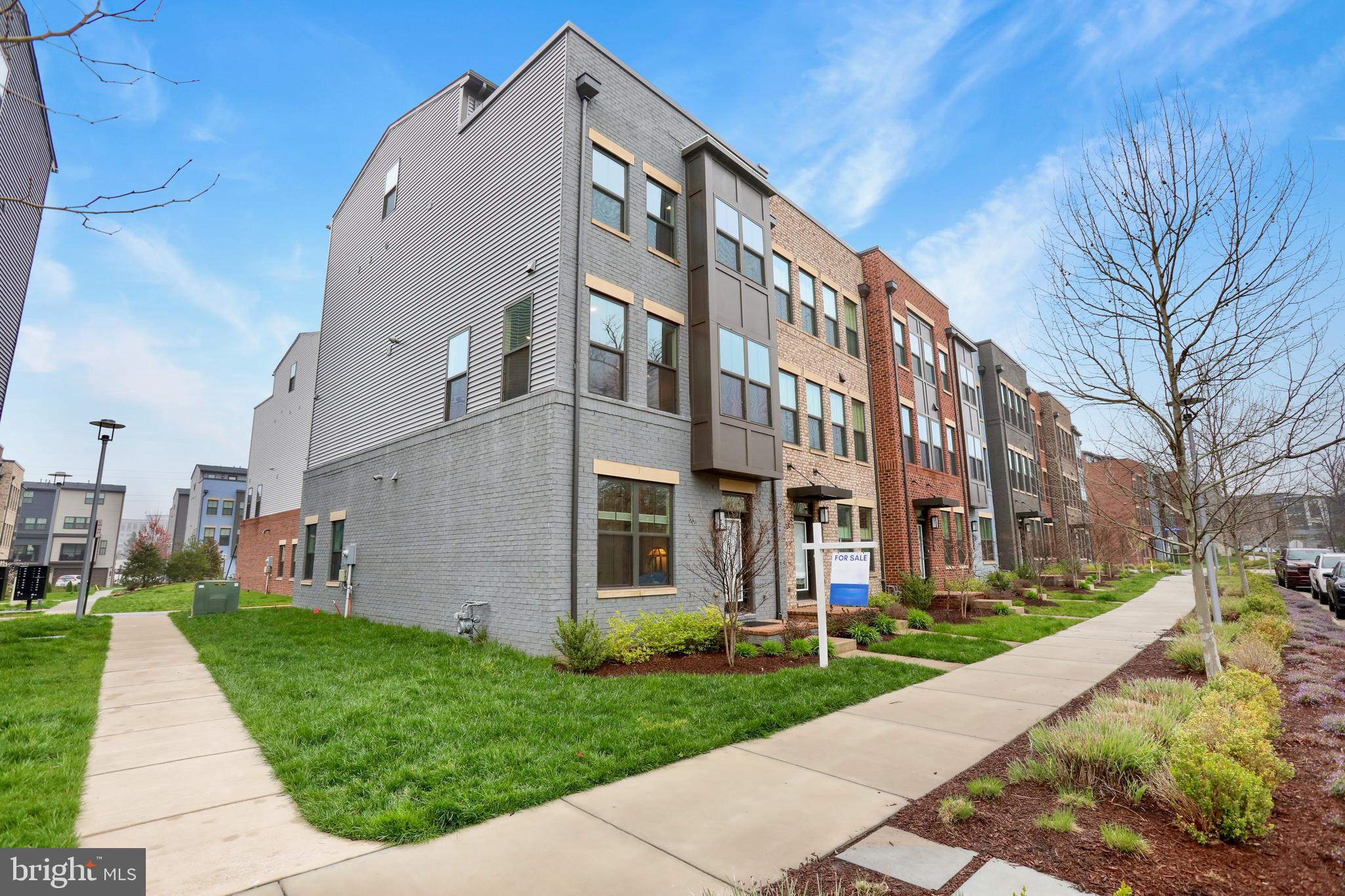 WOODLAND PARK STATION - Residential