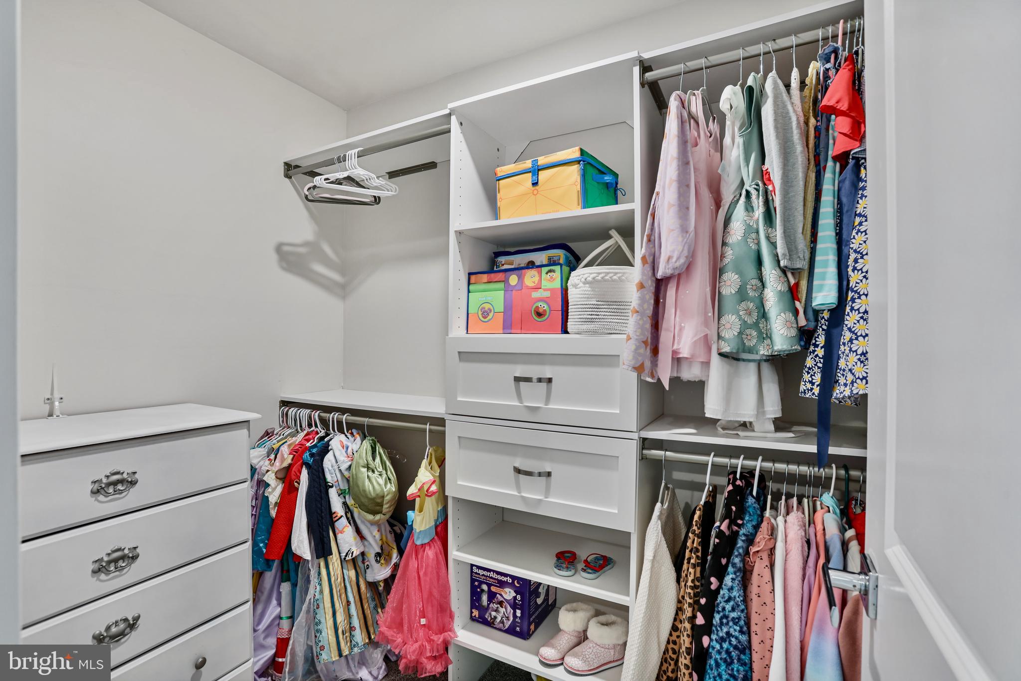 WOODLAND PARK STATION - Residential