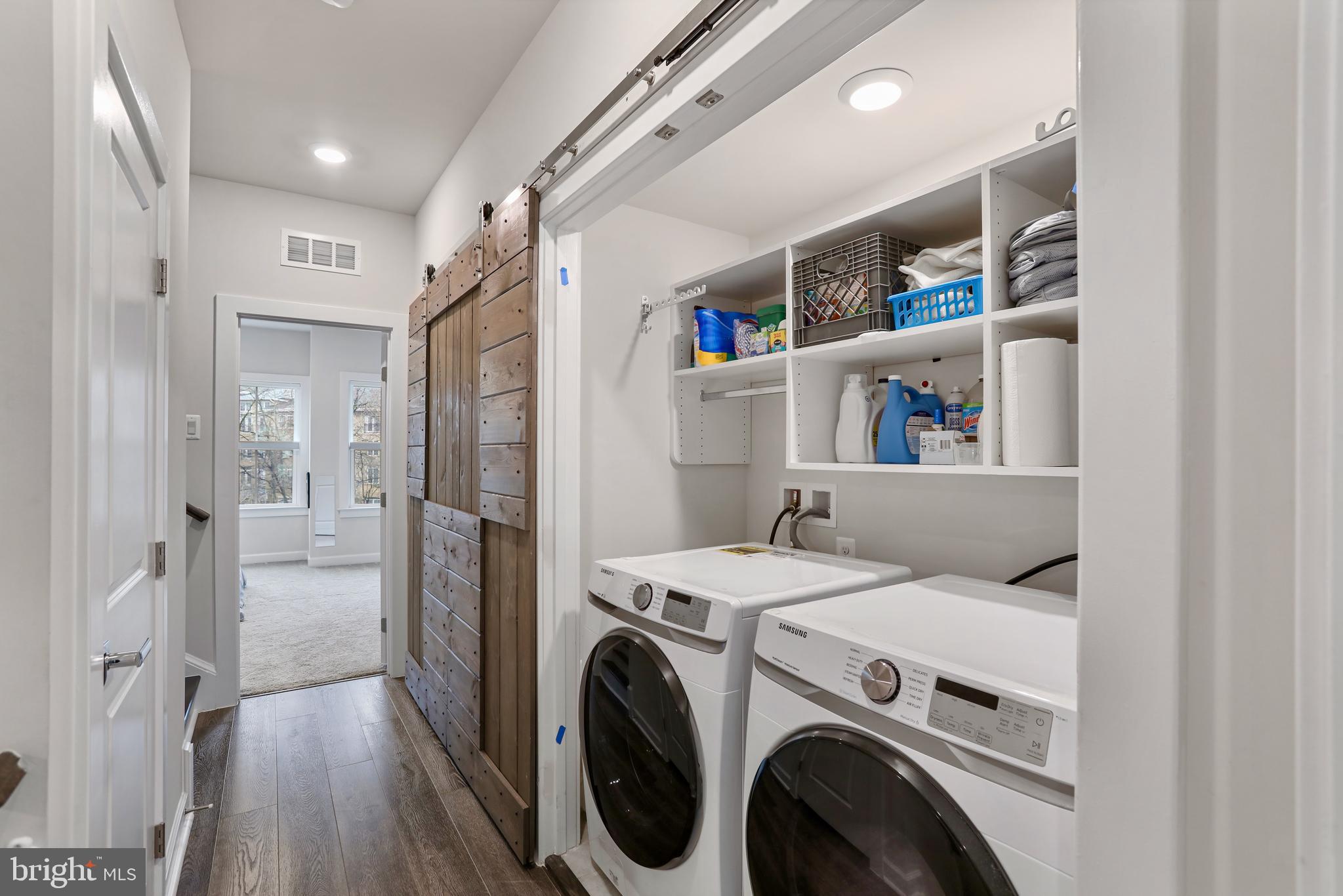 WOODLAND PARK STATION - Residential