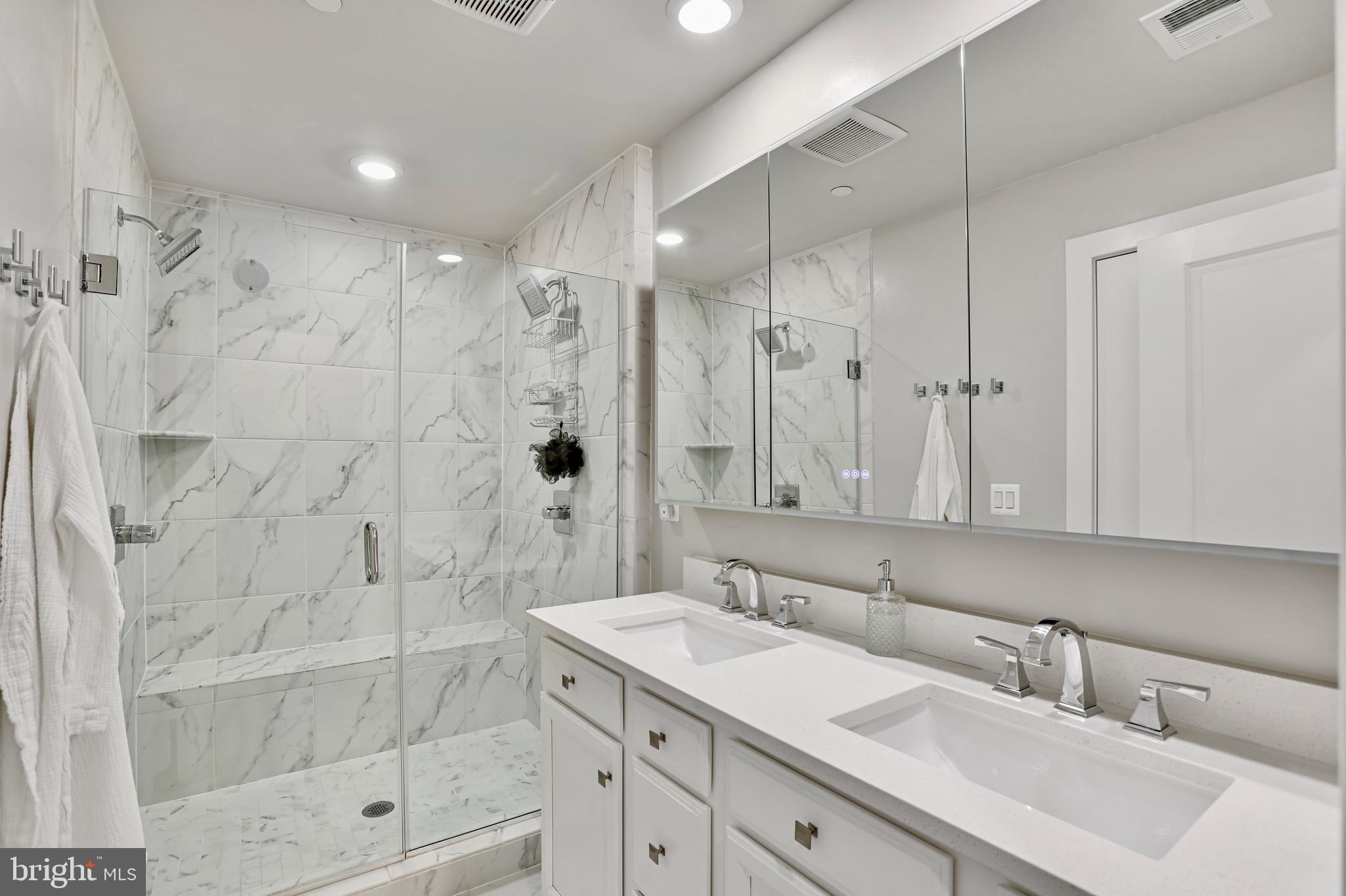 WOODLAND PARK STATION - Residential