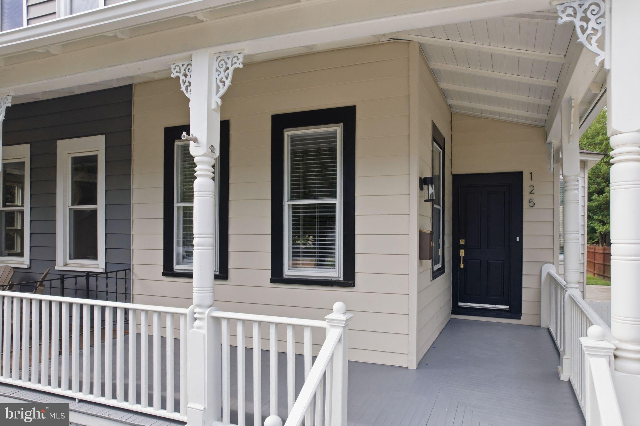 125 W COTTAGE AVENUE