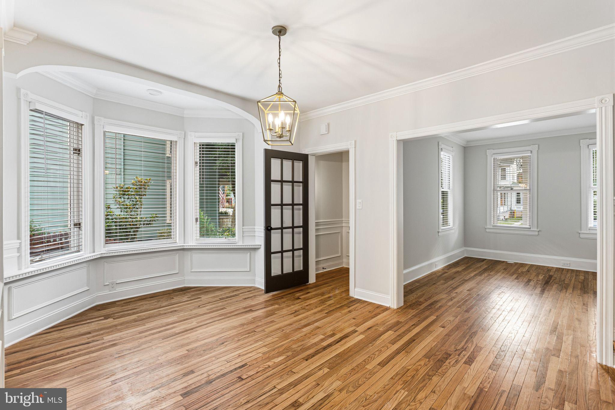125 W COTTAGE AVENUE