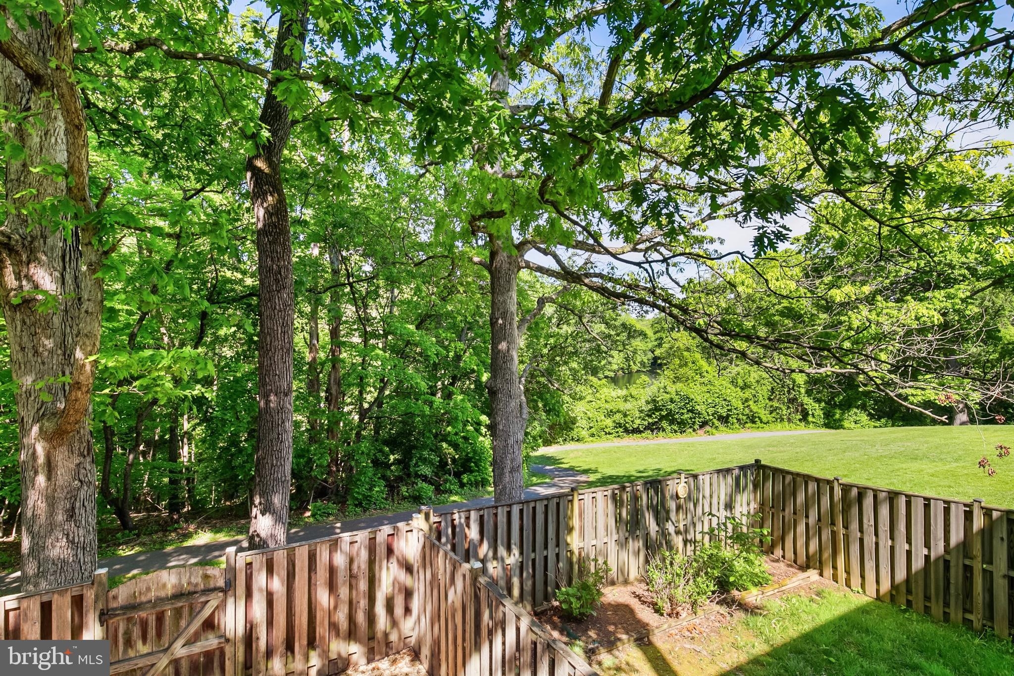 SILVER SPRING CNTRY CLUB - Residential