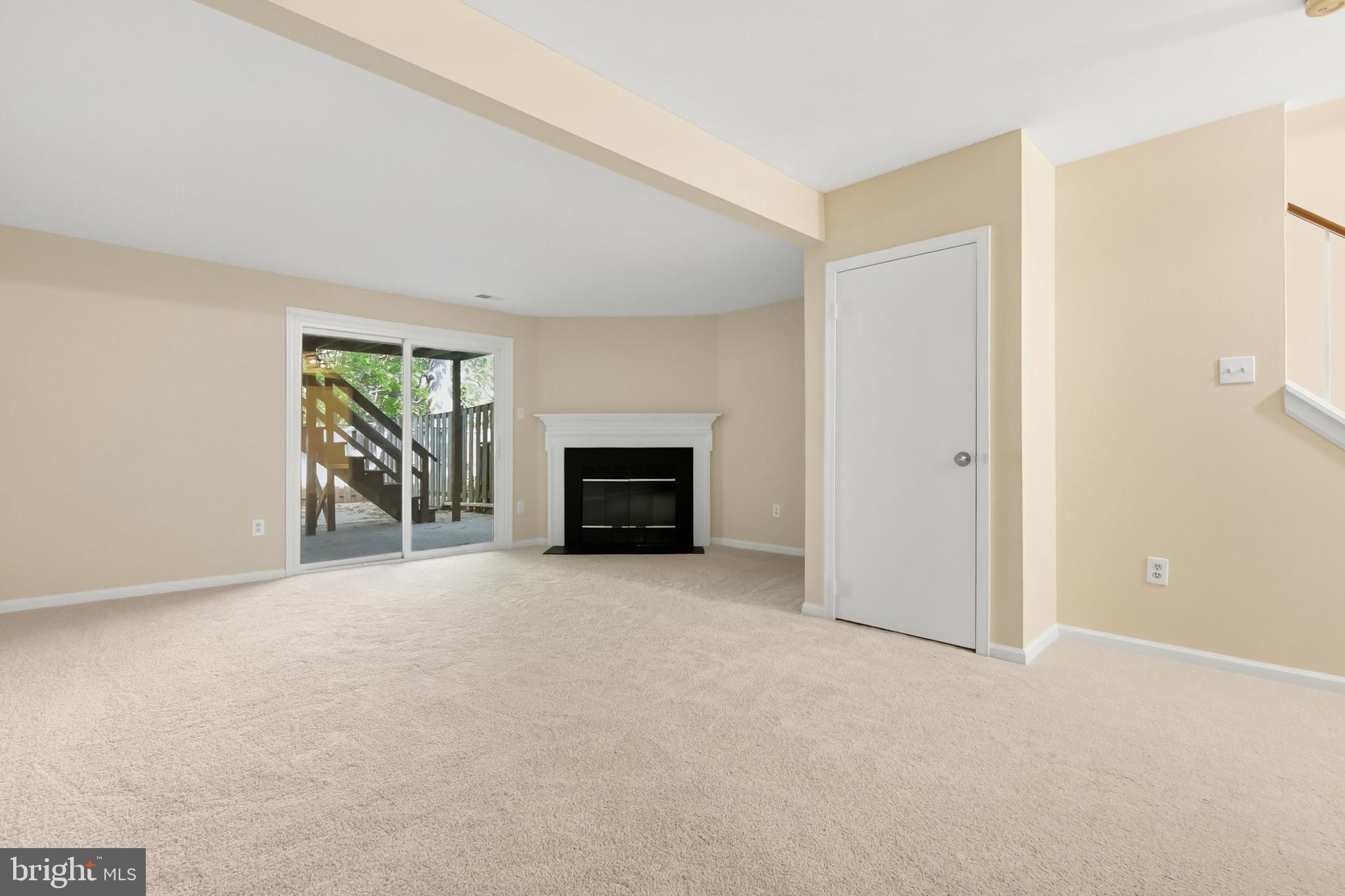 SILVER SPRING CNTRY CLUB - Residential