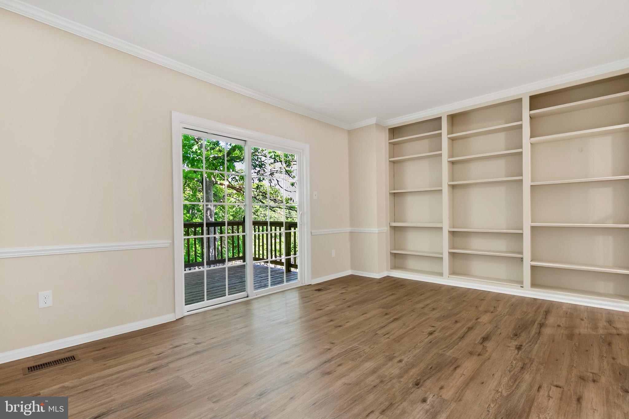 SILVER SPRING CNTRY CLUB - Residential