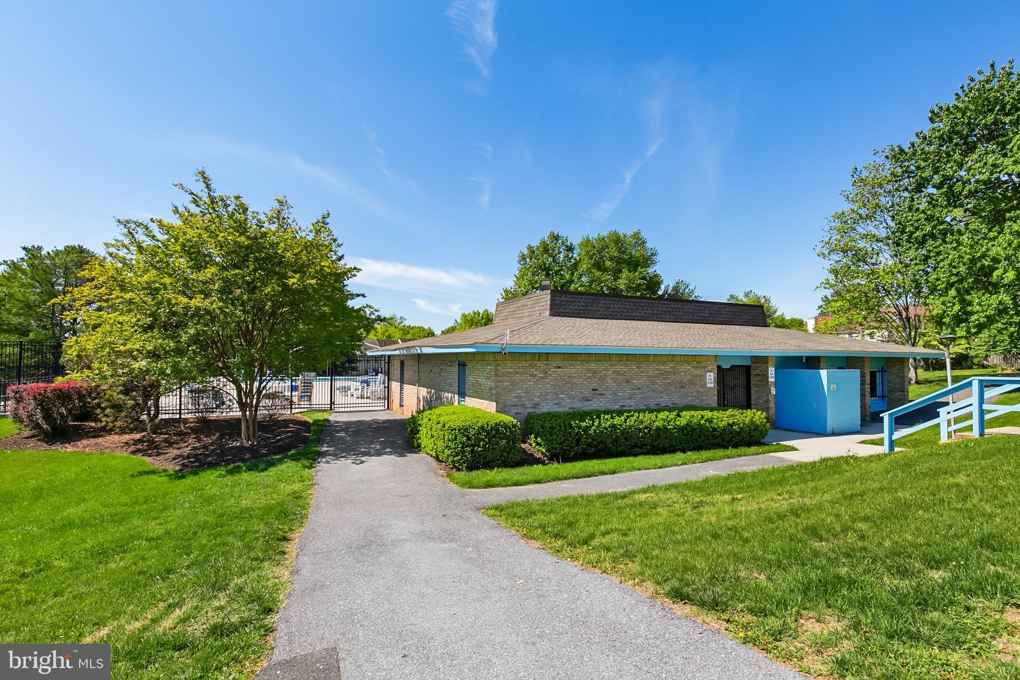 SILVER SPRING CNTRY CLUB - Residential