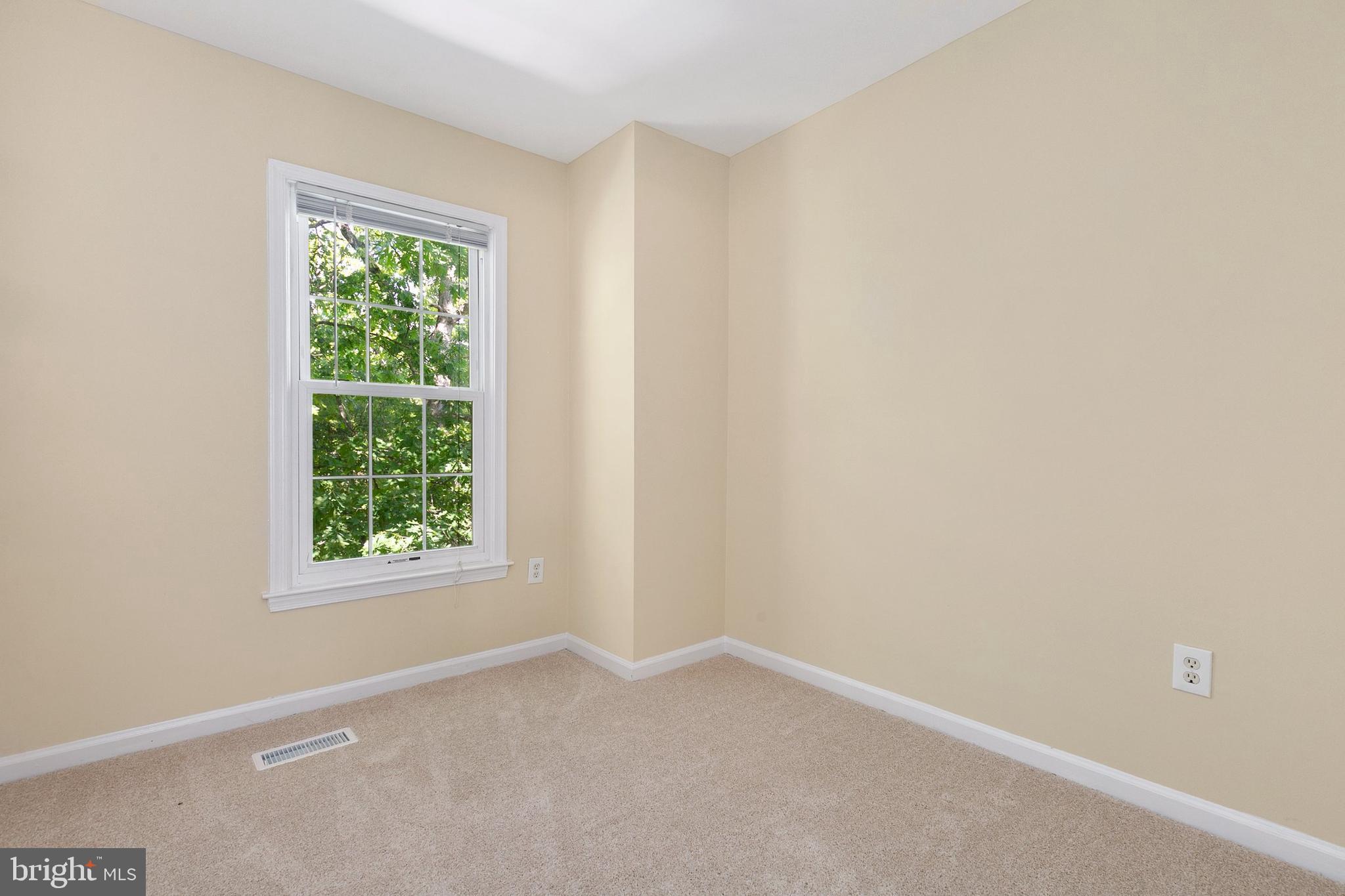 SILVER SPRING CNTRY CLUB - Residential