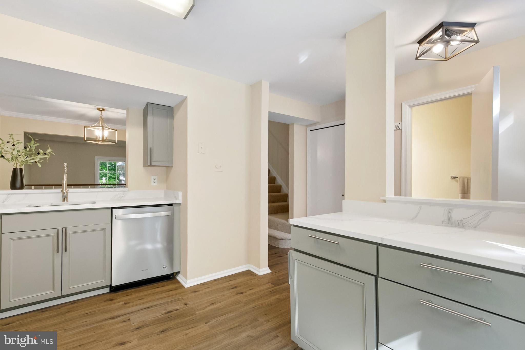 3810 ANGELTON COURT