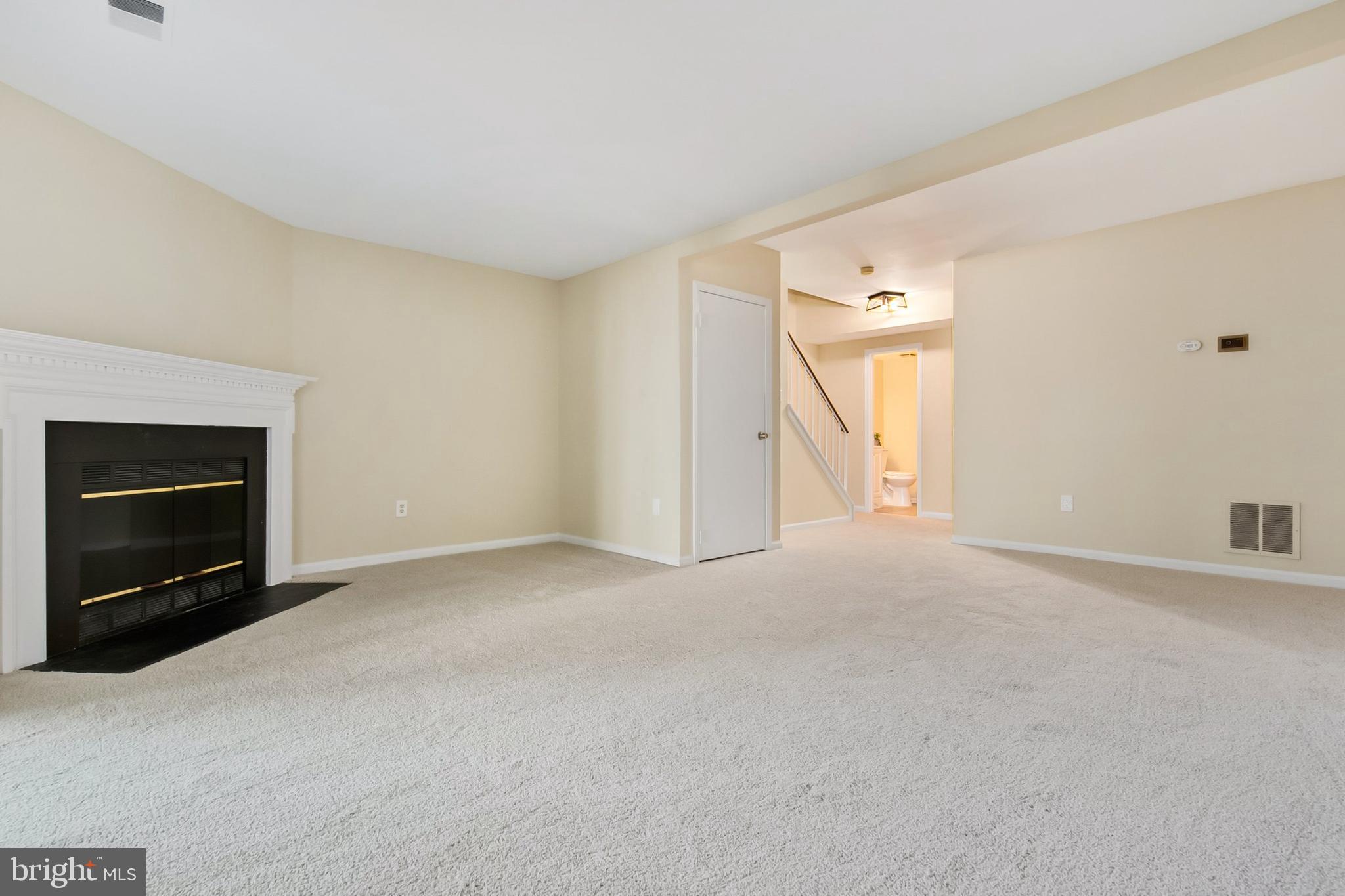 SILVER SPRING CNTRY CLUB - Residential