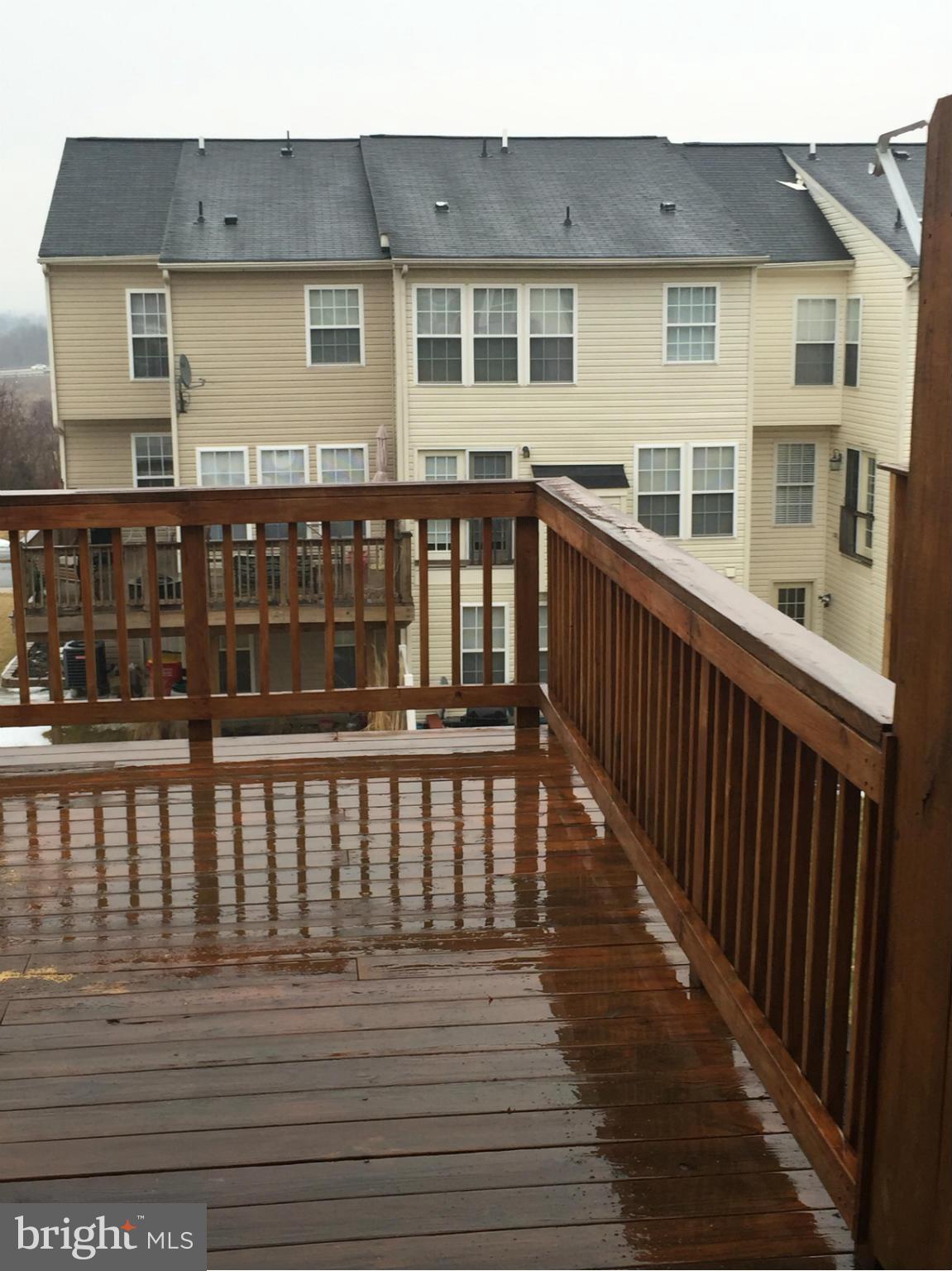 LAKELAND PLACE - Residential Lease