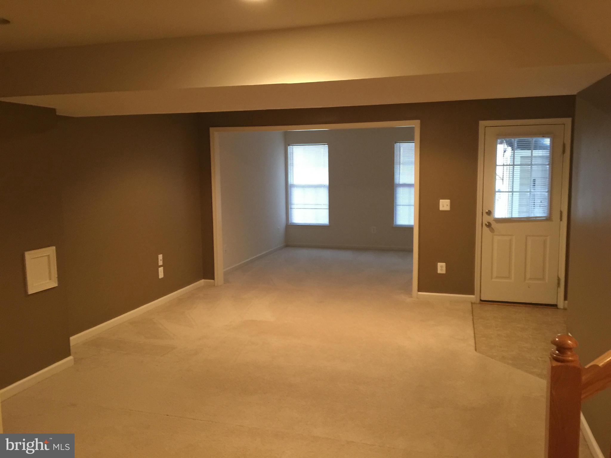 LAKELAND PLACE - Residential Lease